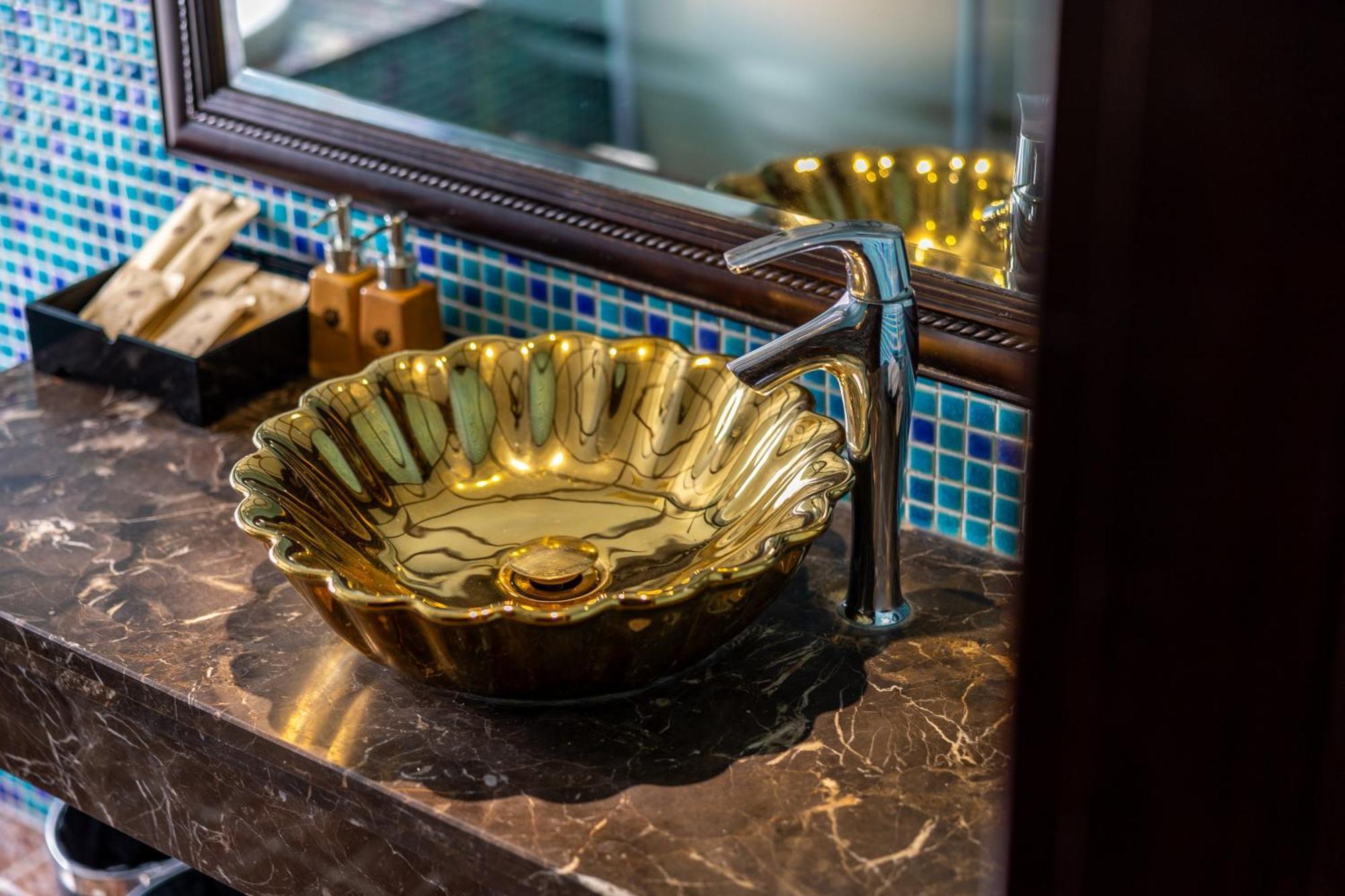 Golden Lotus Luxury Hanoi