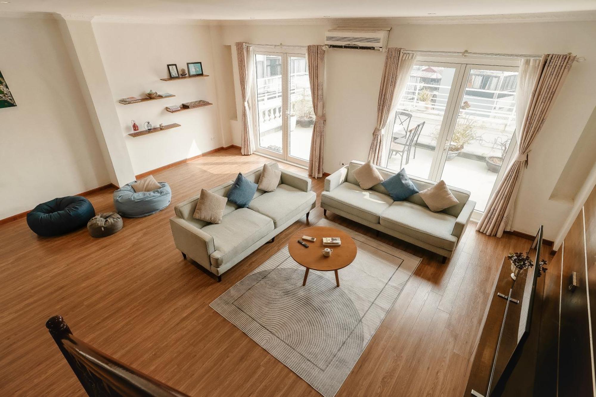 Wecozy - Railway Side, The Old Quarter Apartment Hanoi