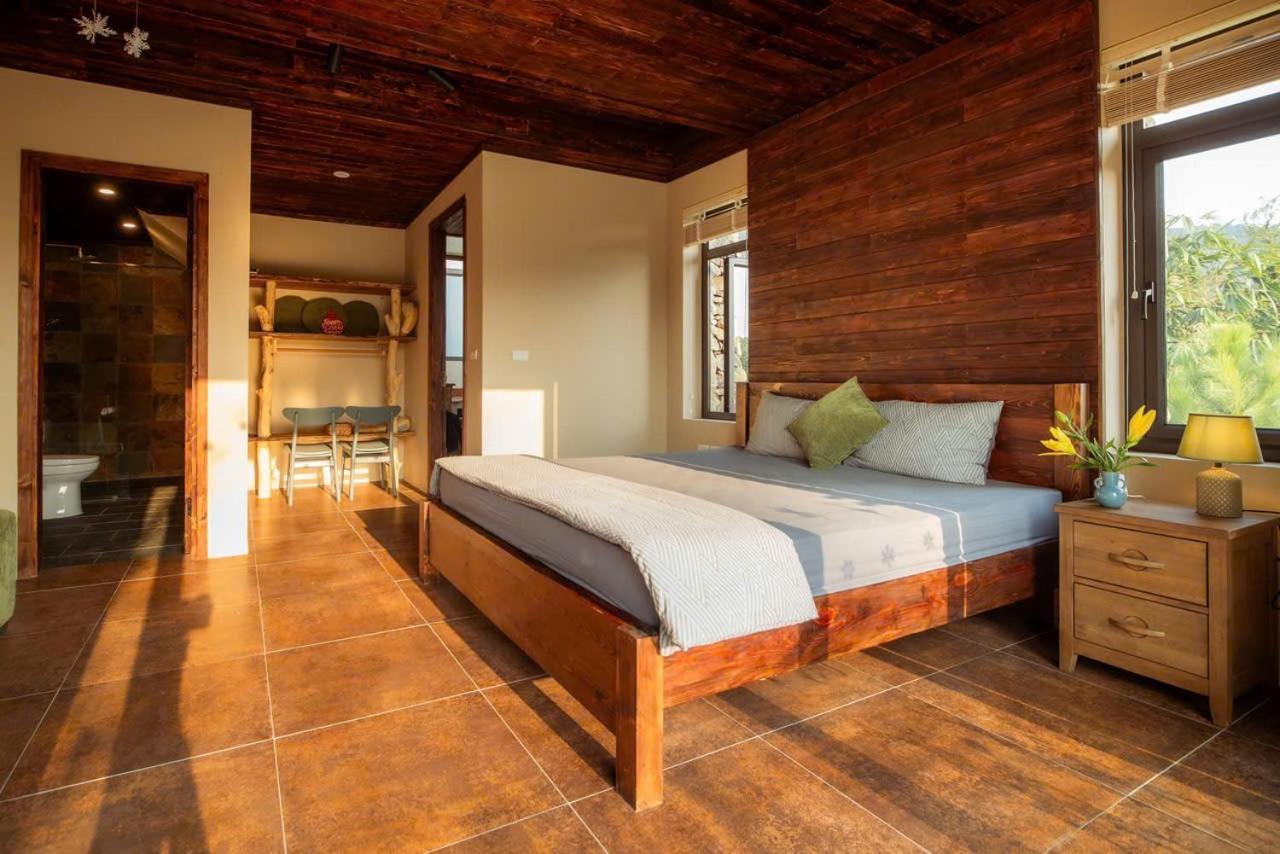 Quin House Villa