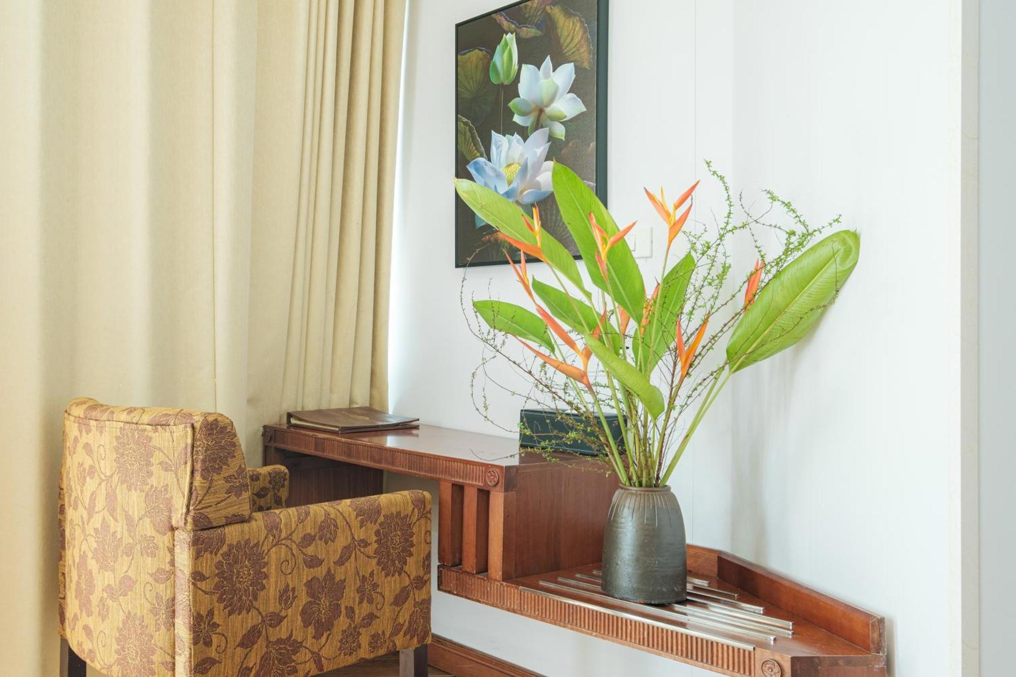 Sunset Westlake 3* Hanoi