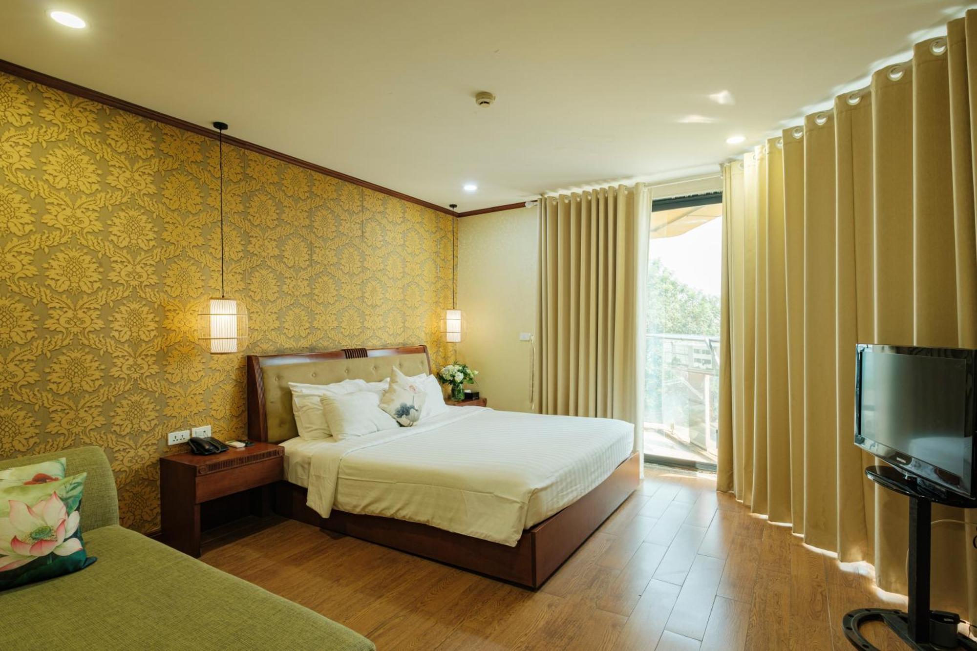 Hotel Sunset Westlake Hanoi
