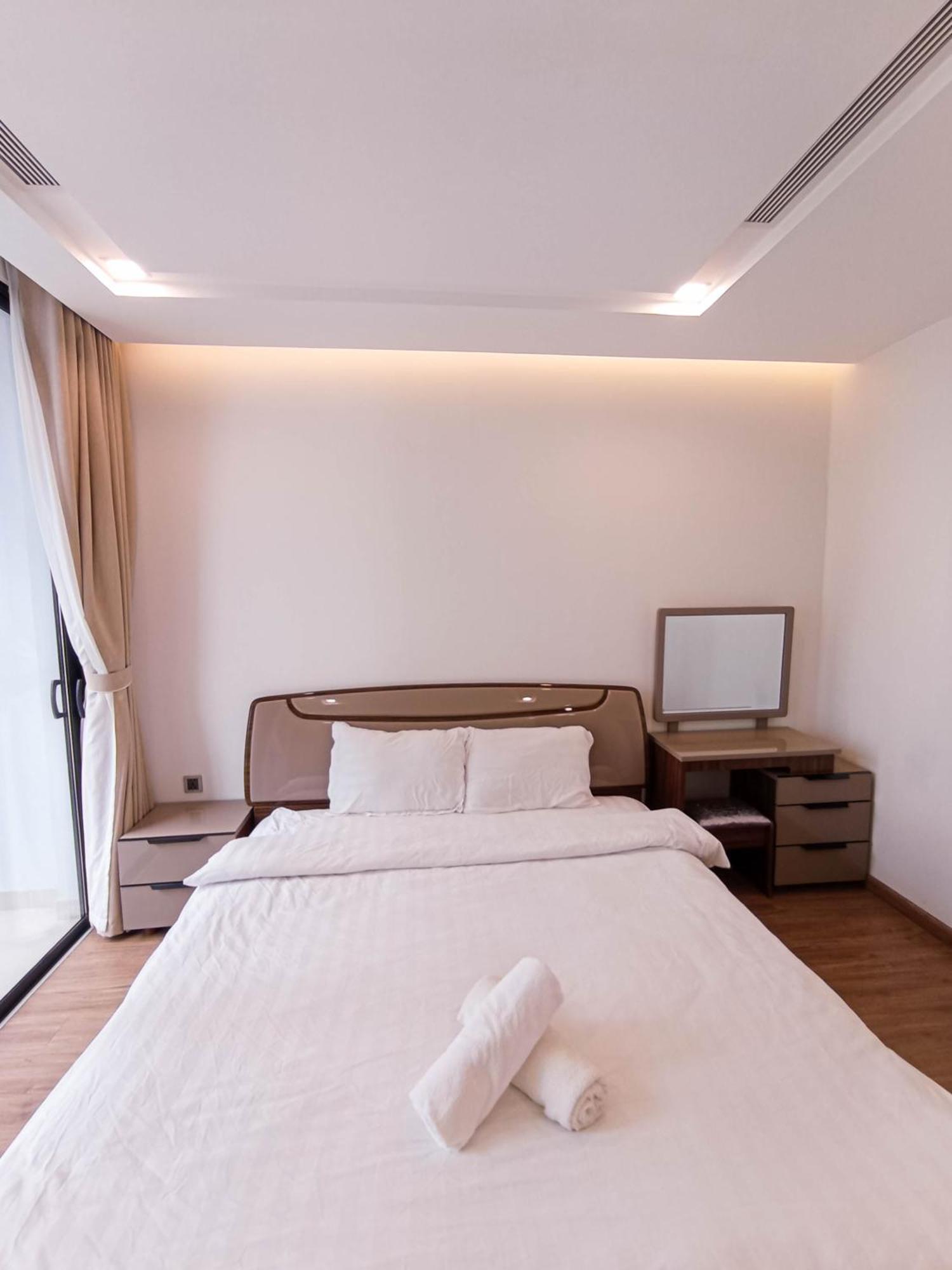 Luxury In Vinhomes Metropolis Near Lotte * Hanoi