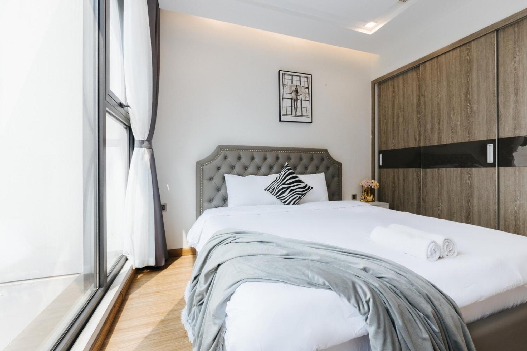 Luxury In Vinhomes Metropolis Near Lotte Apartment Hanoi