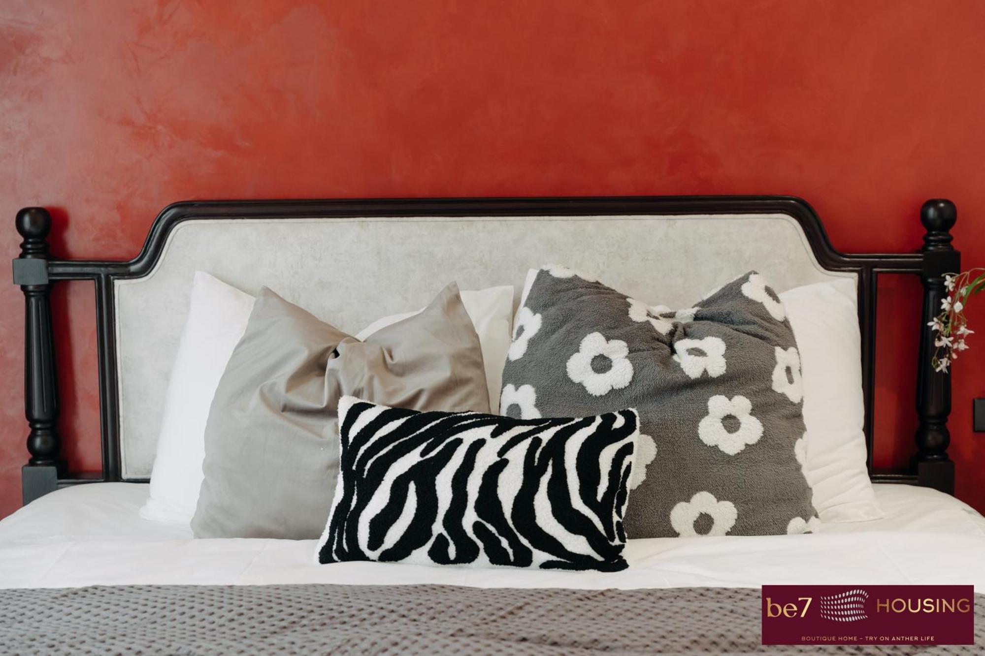 Apartment High Ser-apt -warmly & Spacious- Peaceful- Bathtub- Greenview- Nearly Bus Stop- 30mins By Car To Hanoioldquater - Vinhomes Oceanpark
