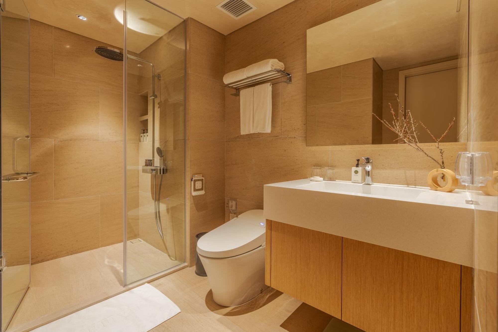 Aparthotel The Five Lilas *