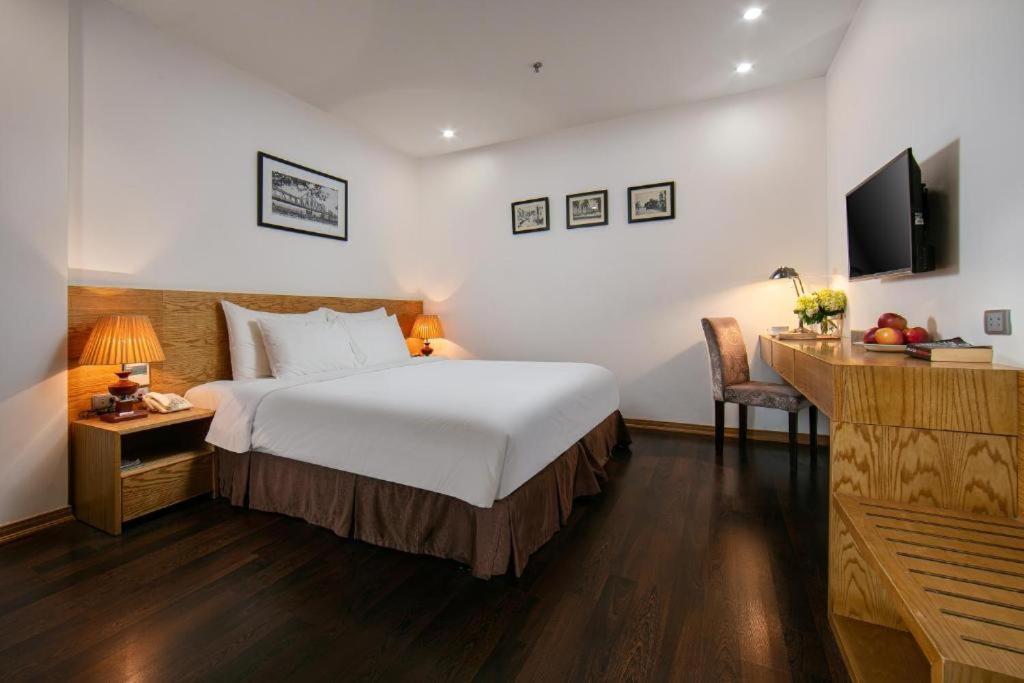 Paon & 4* Hanoi