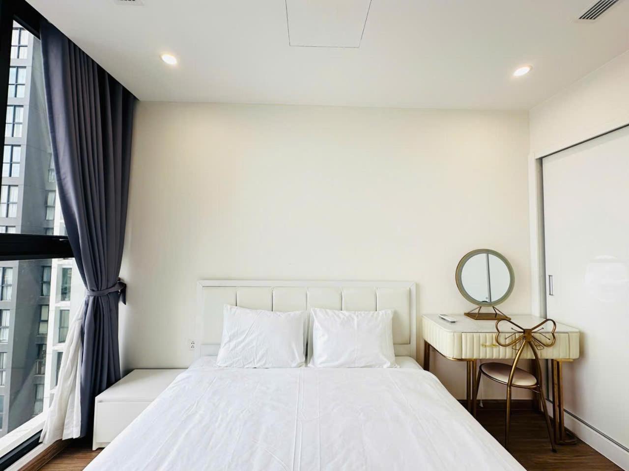 Vincom Plaza Vinhomes Sky Pham Hung My Dinh Apartment