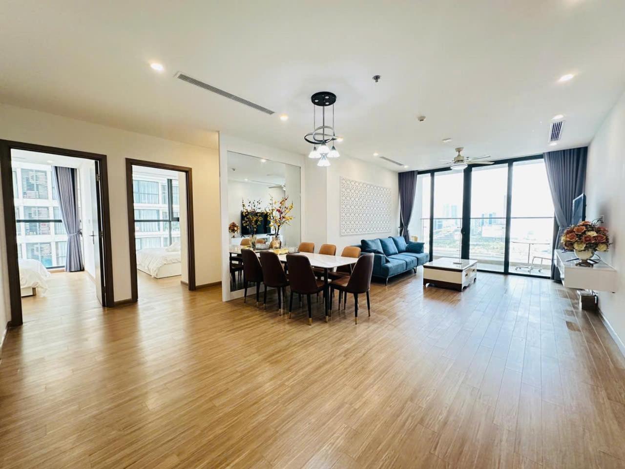 Vincom Plaza Vinhomes Sky Pham Hung My Dinh Apartment Hanoi