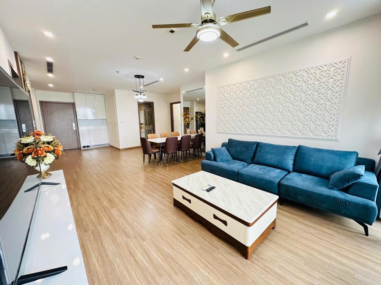 Vincom Plaza Vinhomes Sky Pham Hung My Dinh *