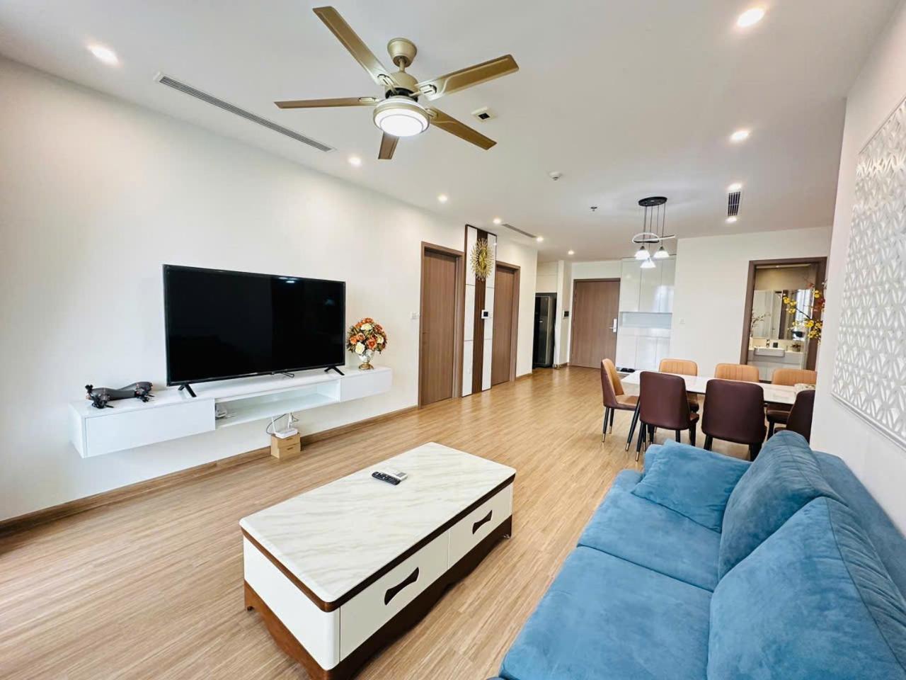 Vincom Plaza Vinhomes Sky Pham Hung My Dinh * Hanoi