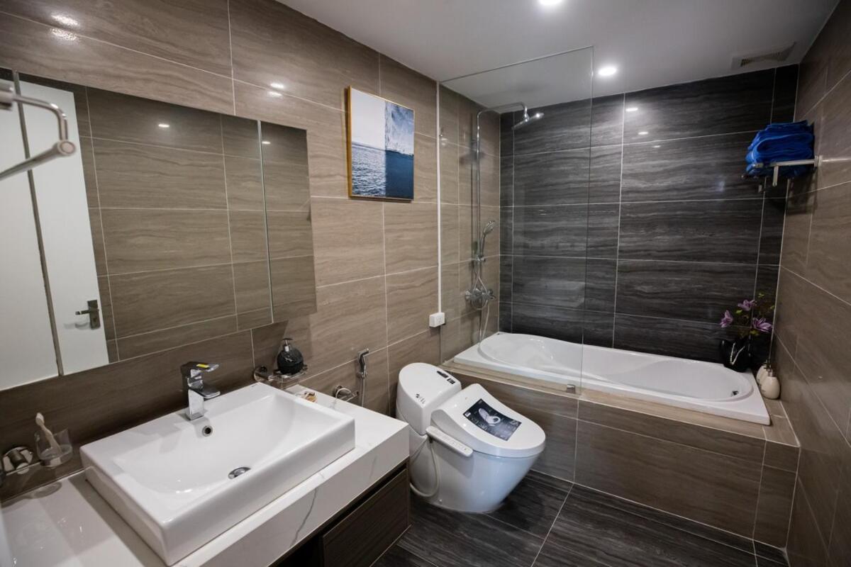 Eclectic & Popart 2 Bedroom With View * Hanoi