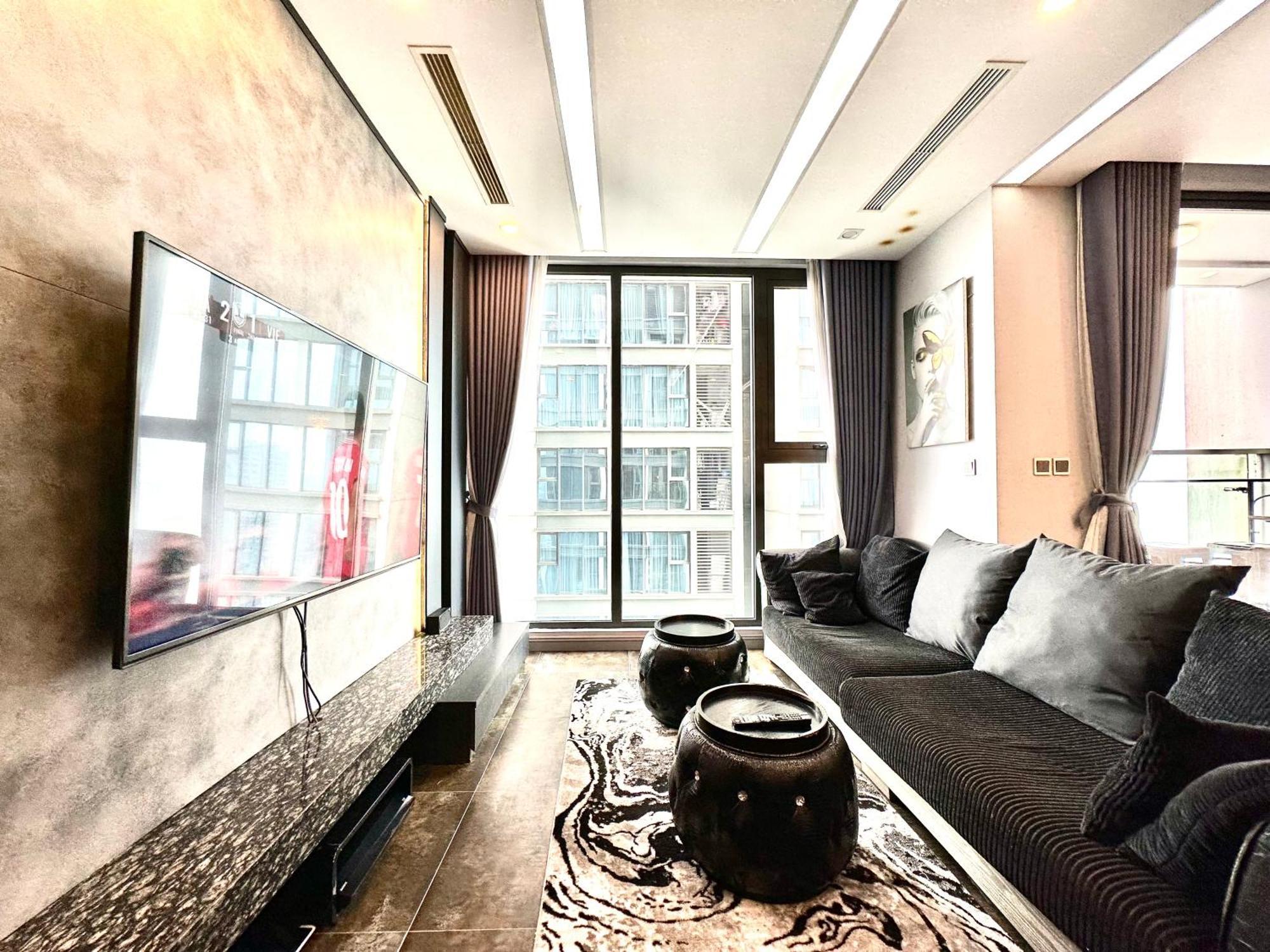 Luxury In Vinhomes Metropolis *