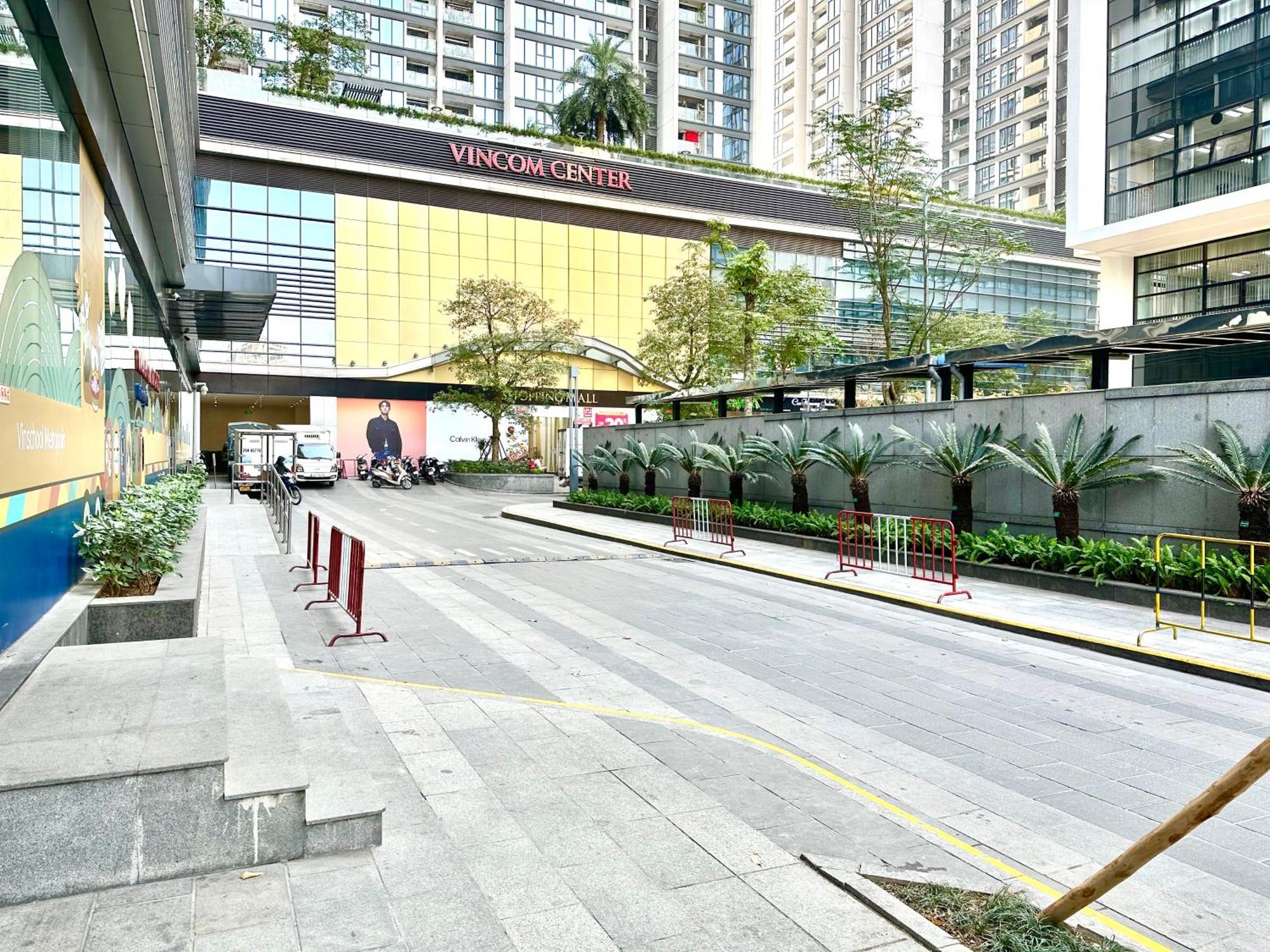 Luxury In Vinhomes Metropolis Apartment Hanoi