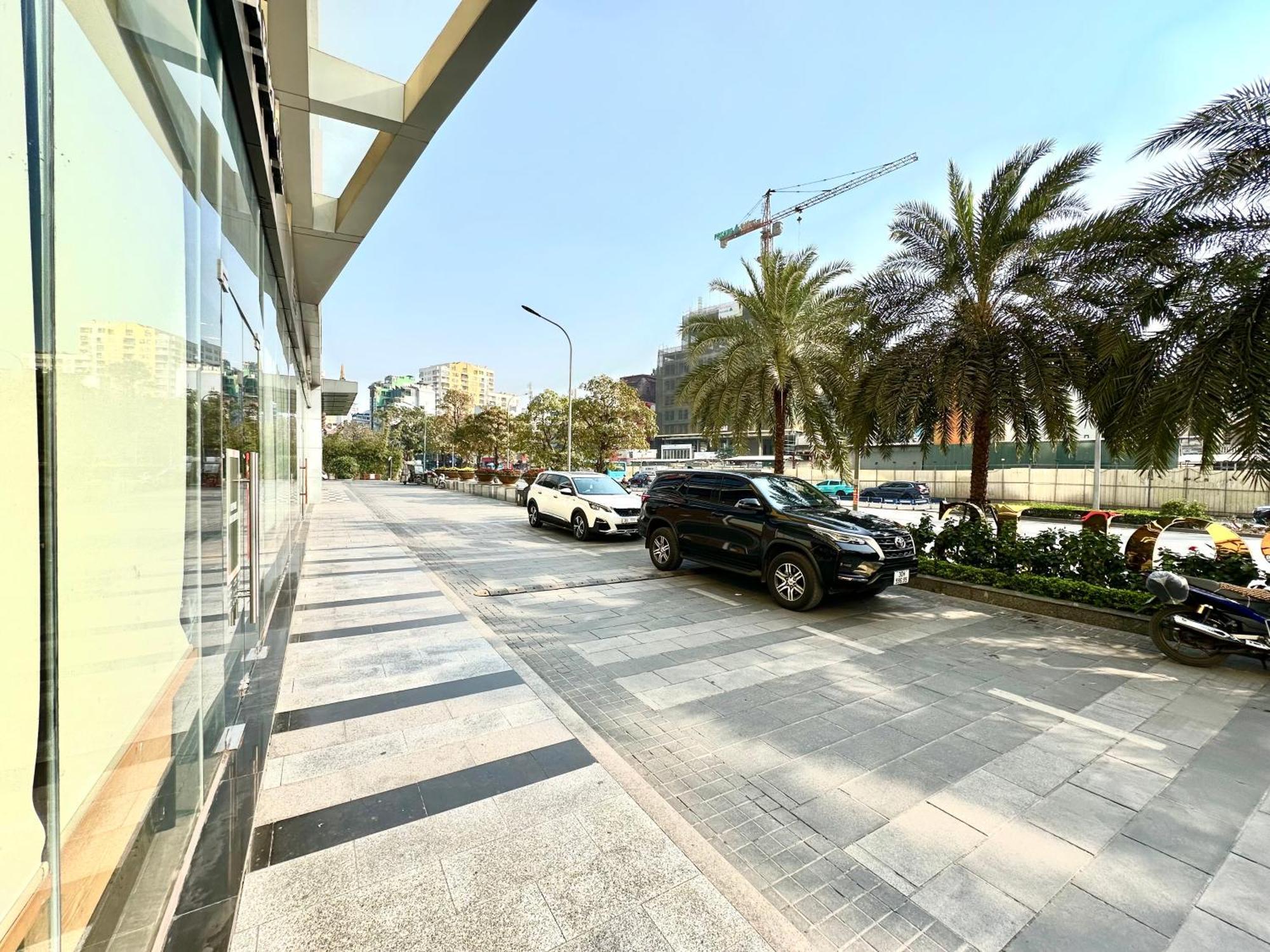 Apartment Luxury In Vinhomes Metropolis