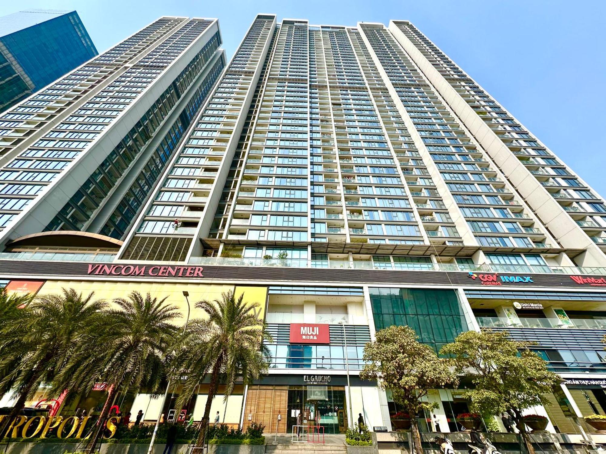 Luxury In Vinhomes Metropolis Hanoi