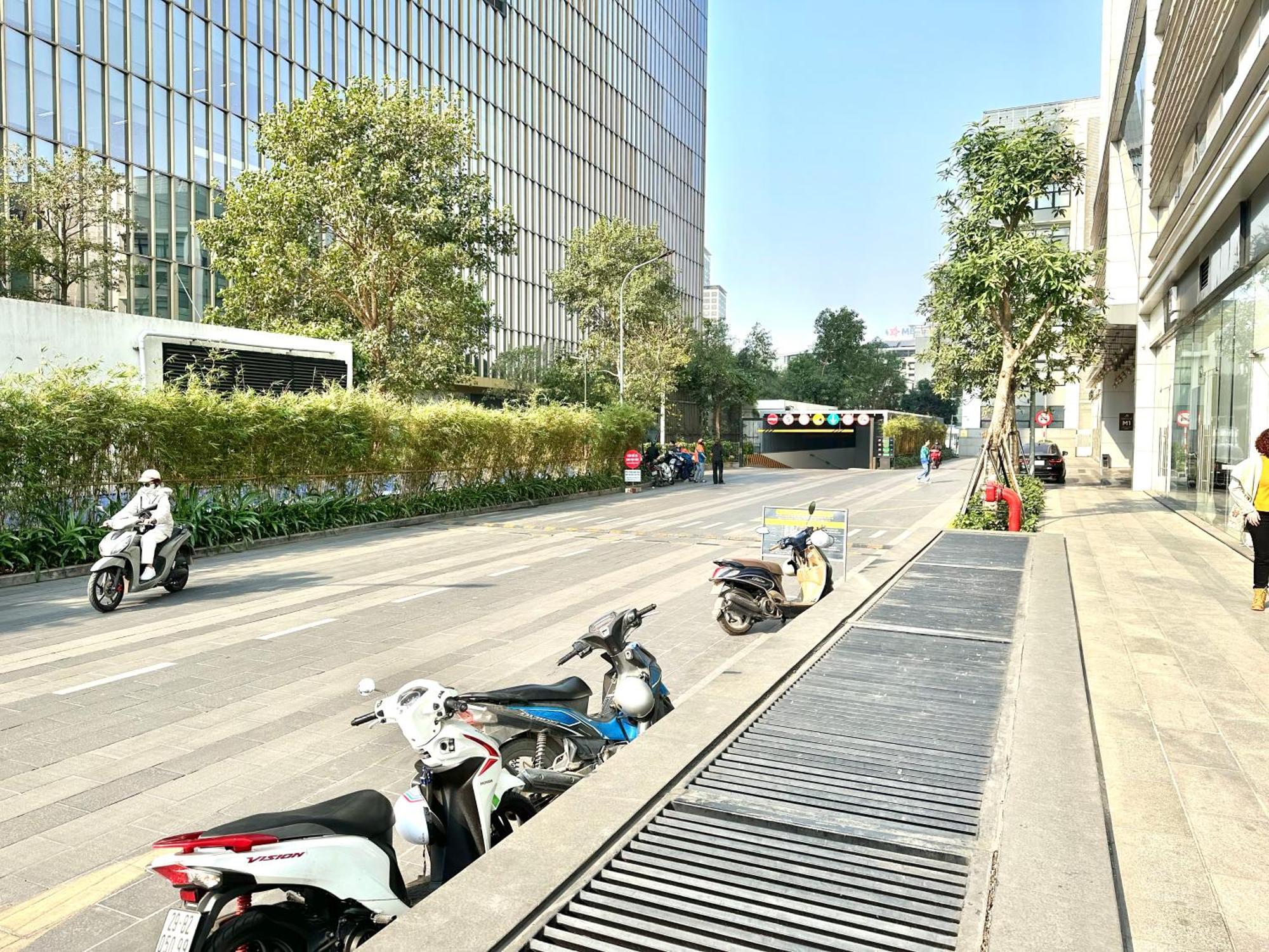 Luxury In Vinhomes Metropolis Apartment Hanoi