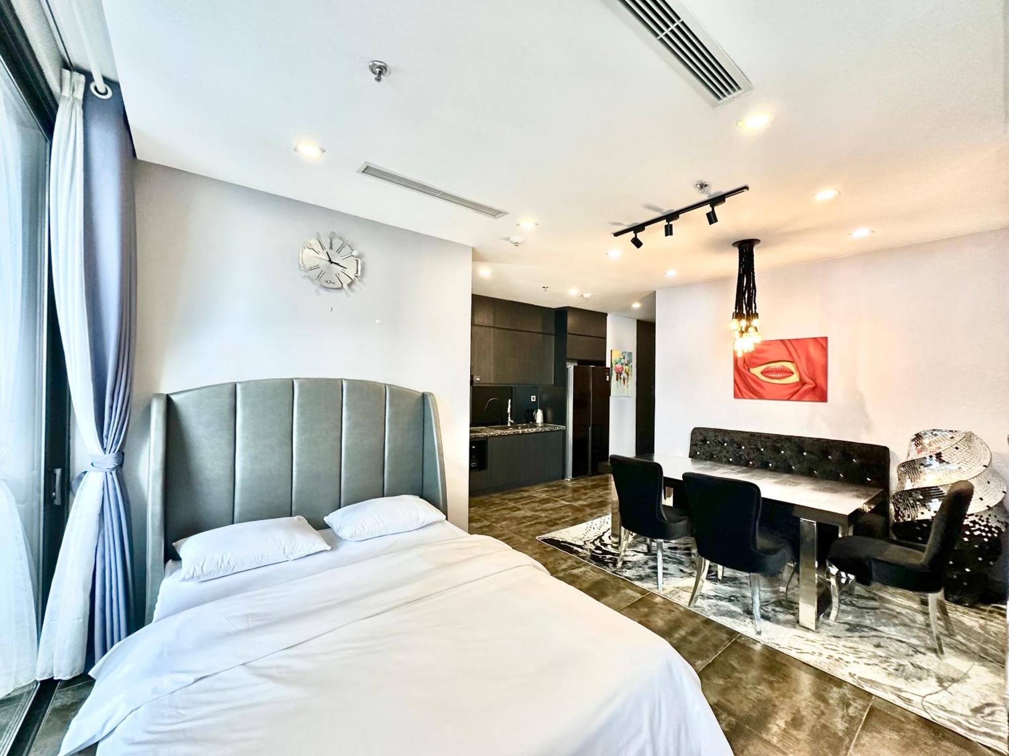 Apartment Luxury In Vinhomes Metropolis *