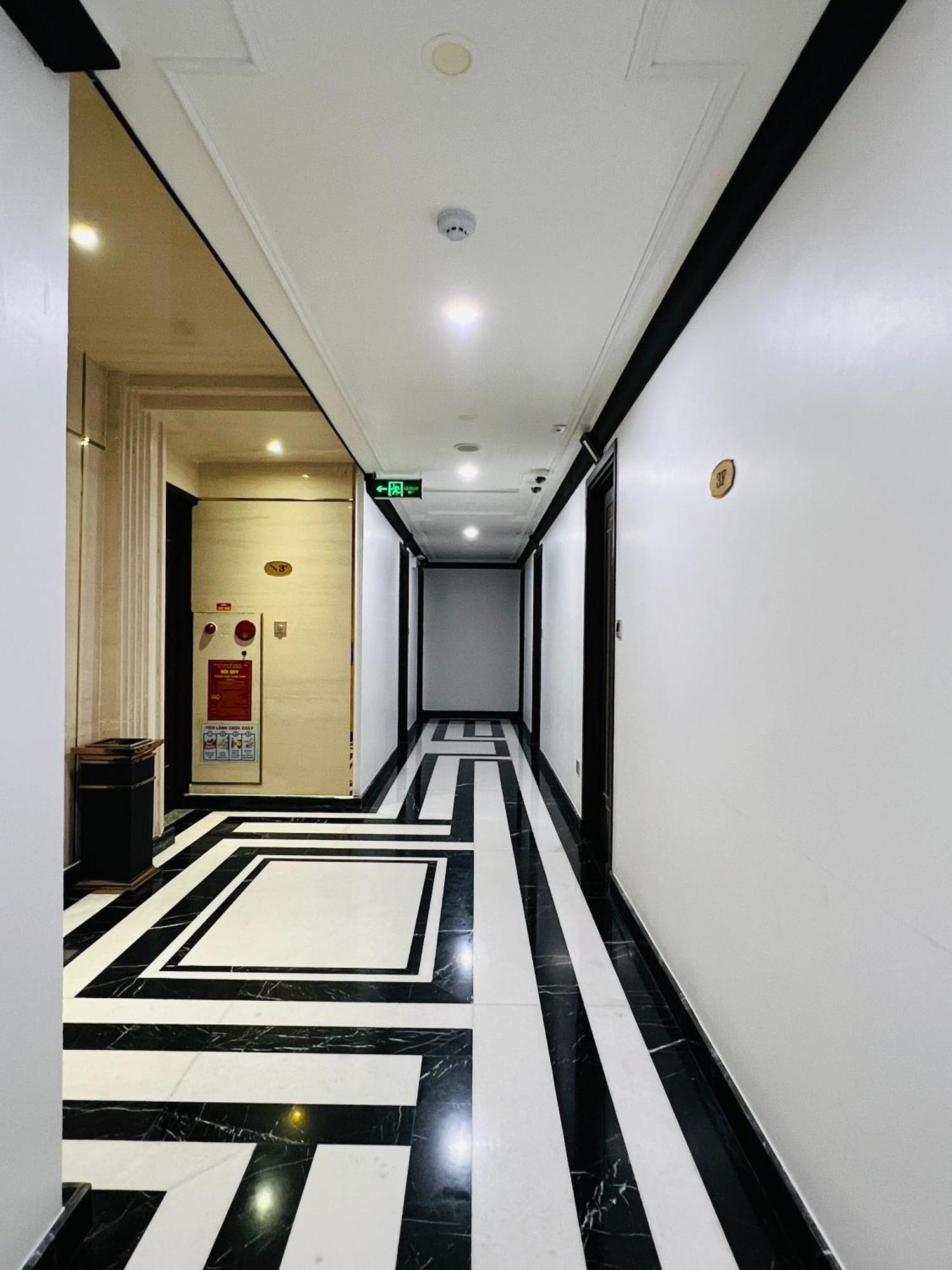 Du Monde Art Hotel Hanoi