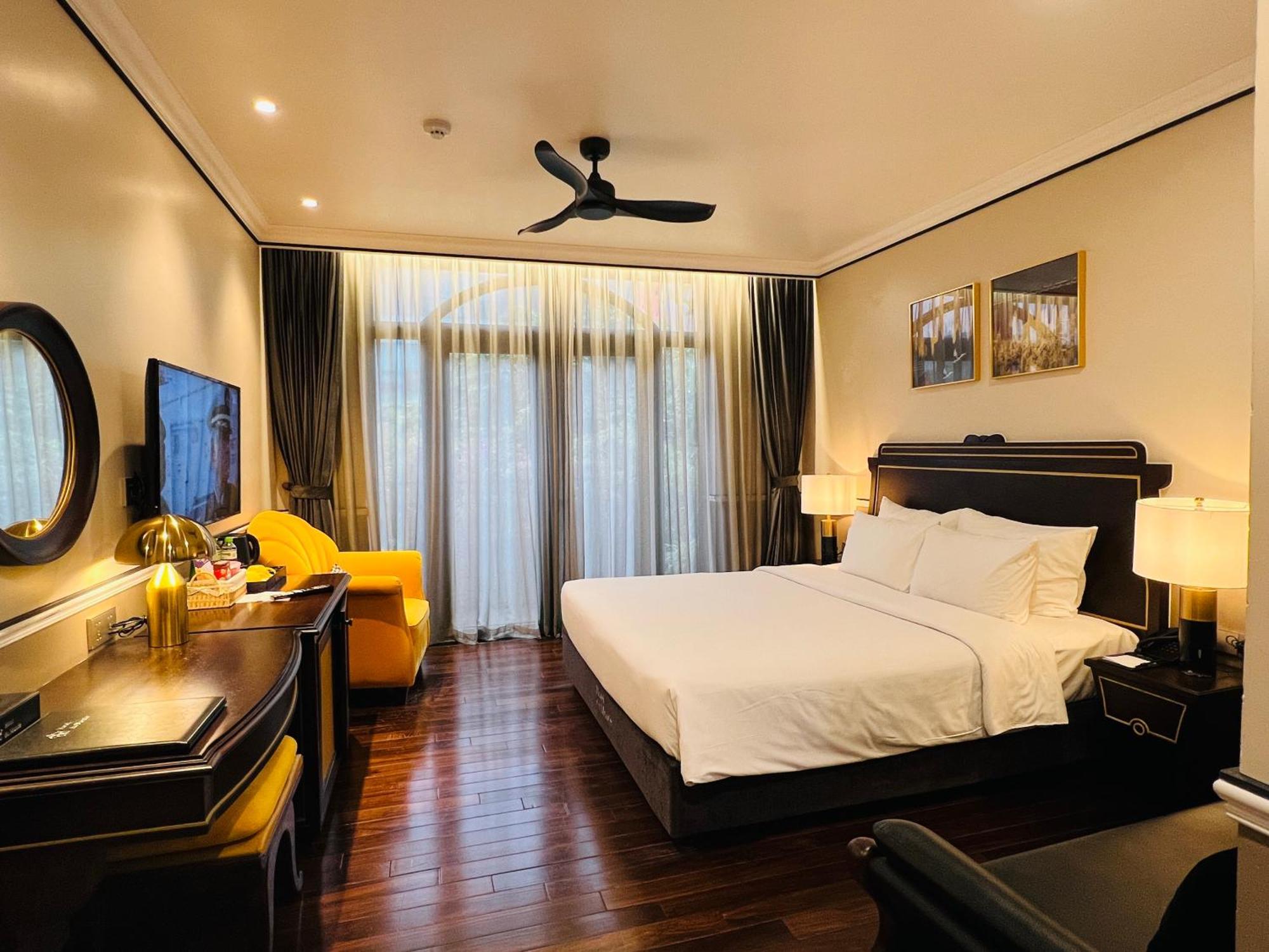 Hotel Du Monde Art Hanoi