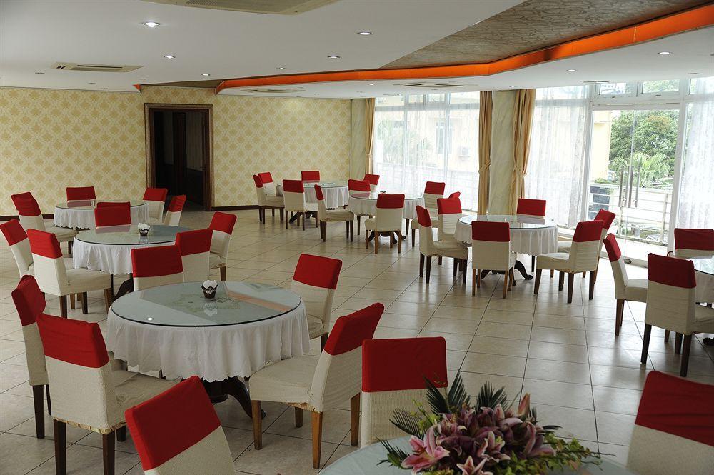 Khach San Cong Doan Quang Ba Hotel 3*