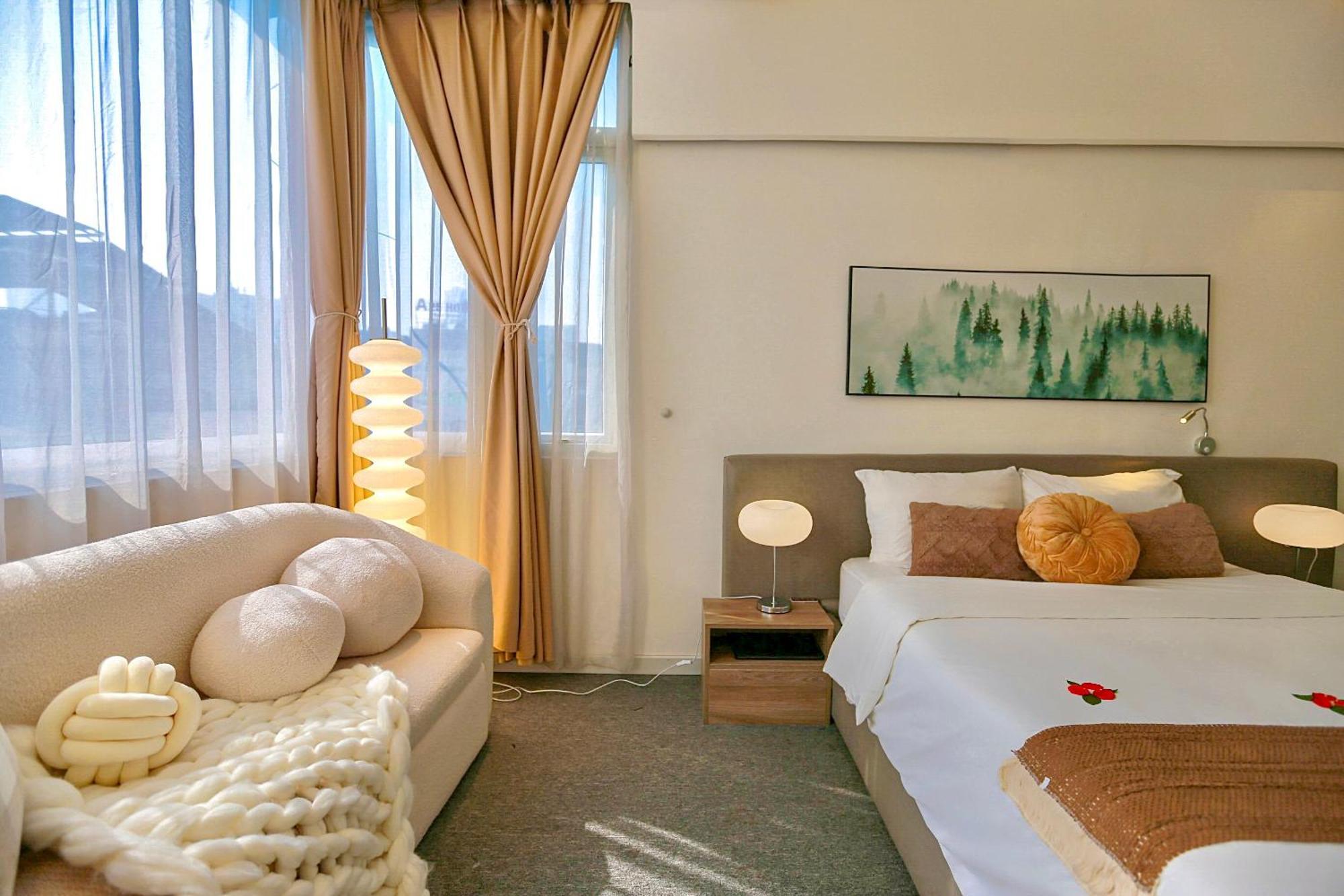 Hotel Keypad - 28 Dich Vong Hau Hanoi