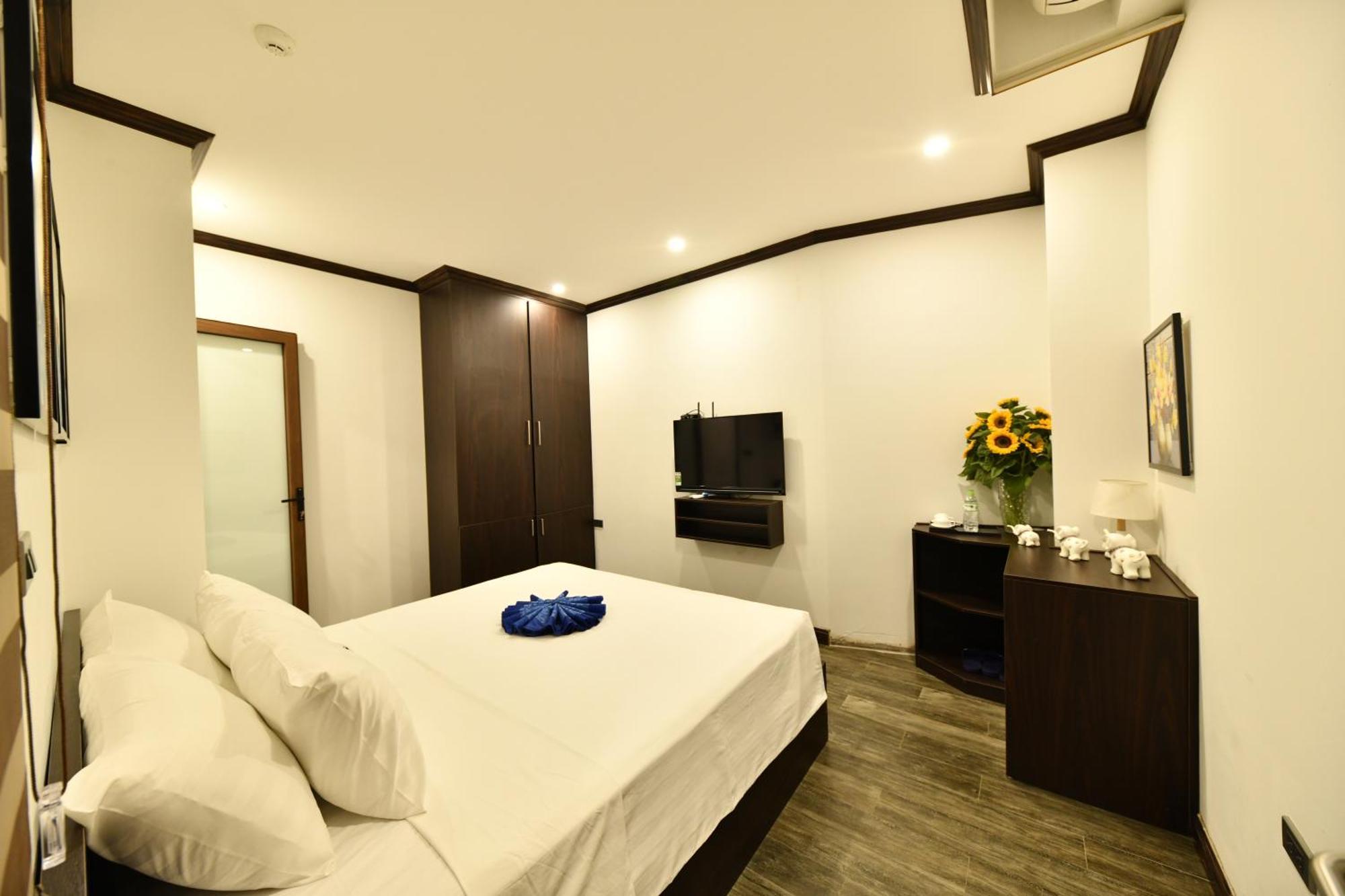 Kingdom 3* Hanoi