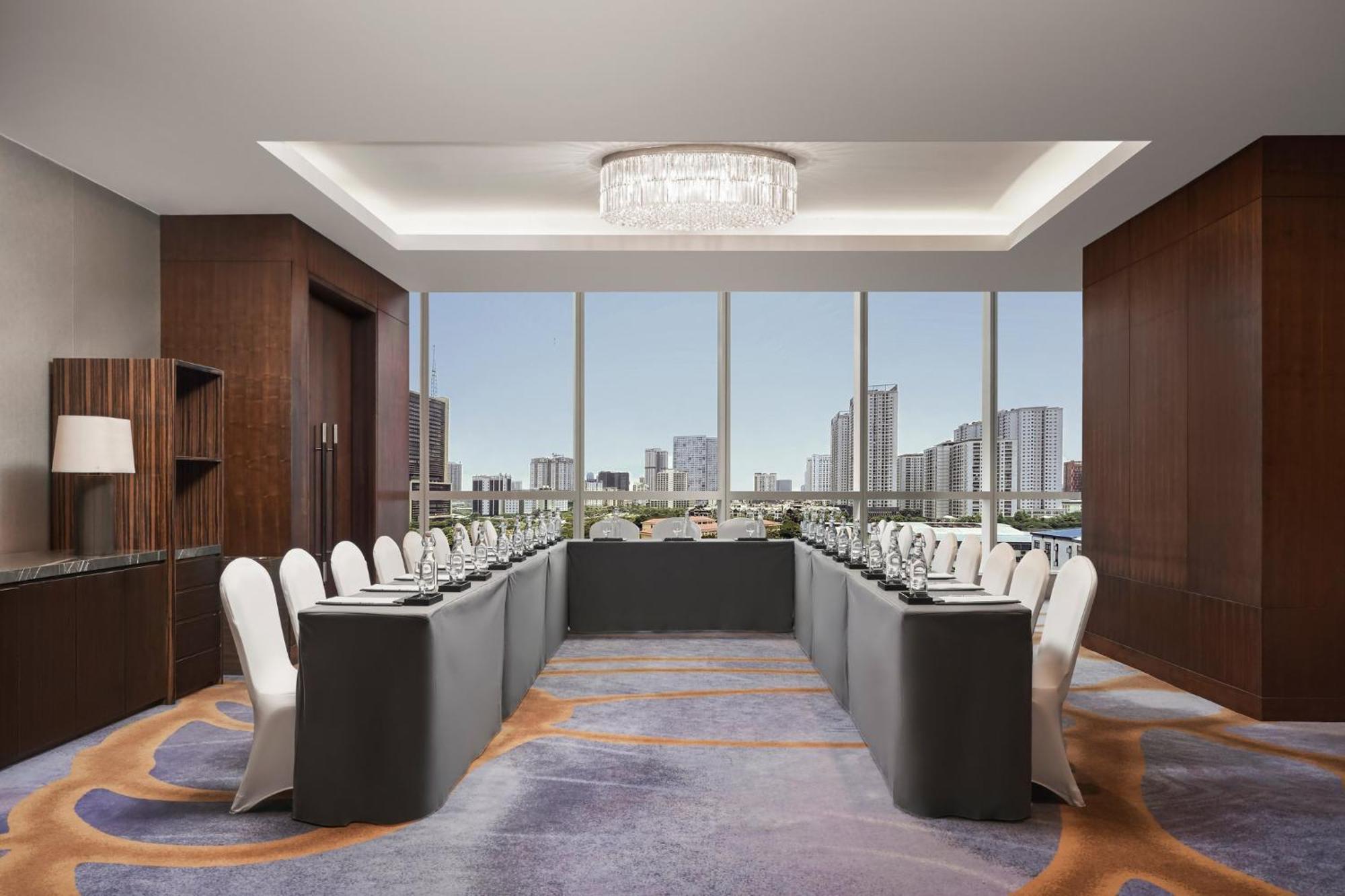 Intercontinental Landmark72 By Ihg Hanoi