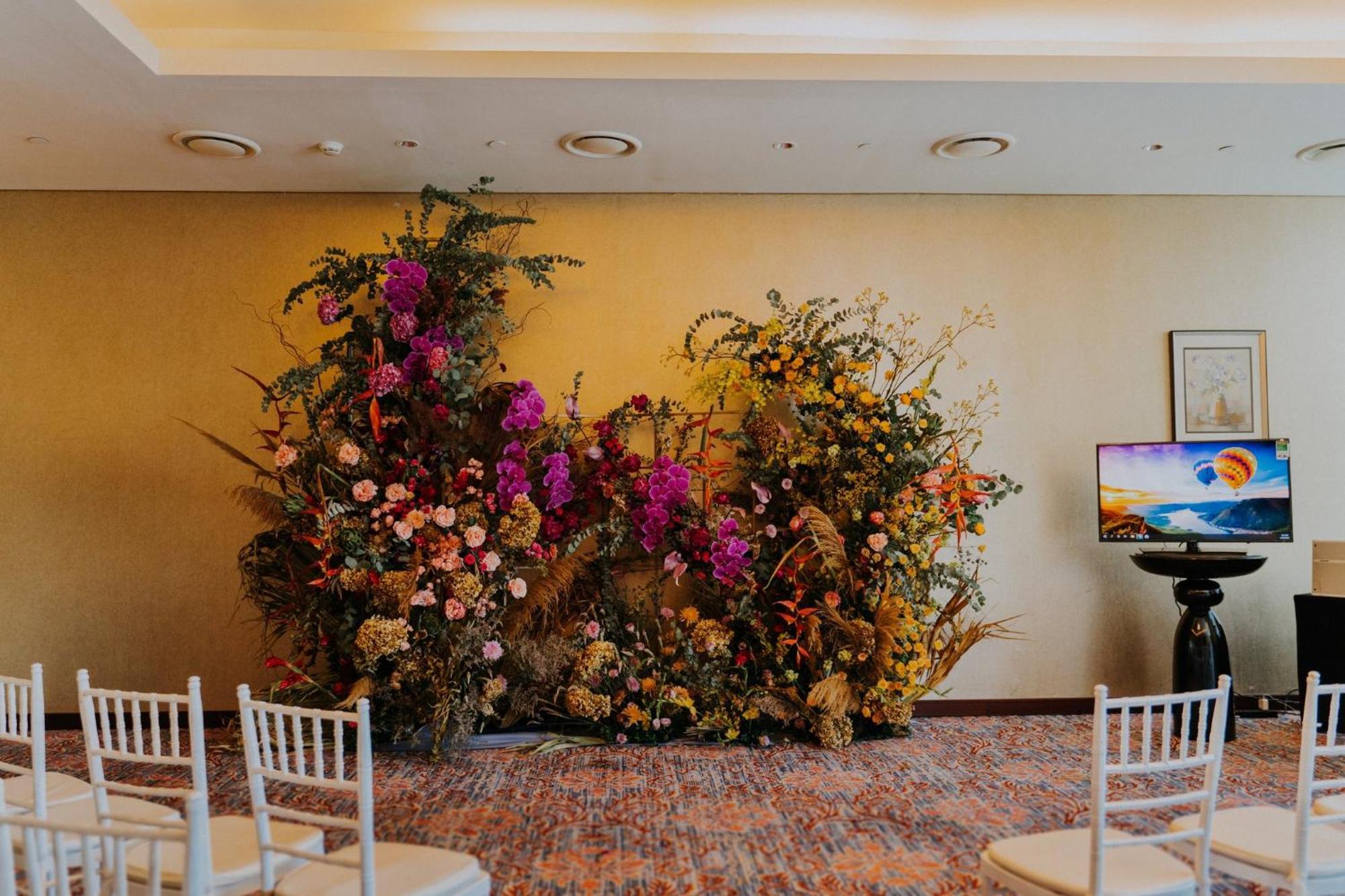 Intercontinental Landmark72 By Ihg