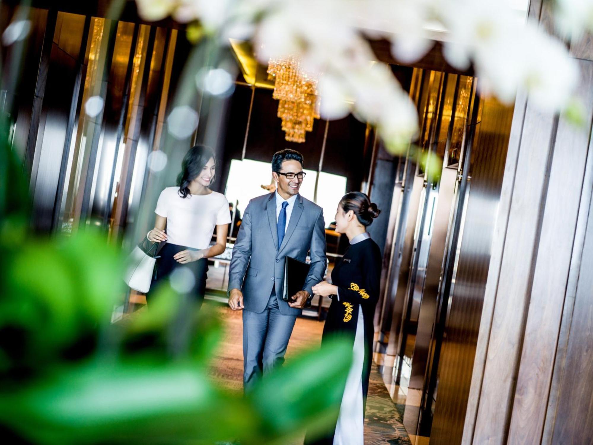 Hotel Intercontinental Landmark72 By Ihg 5*