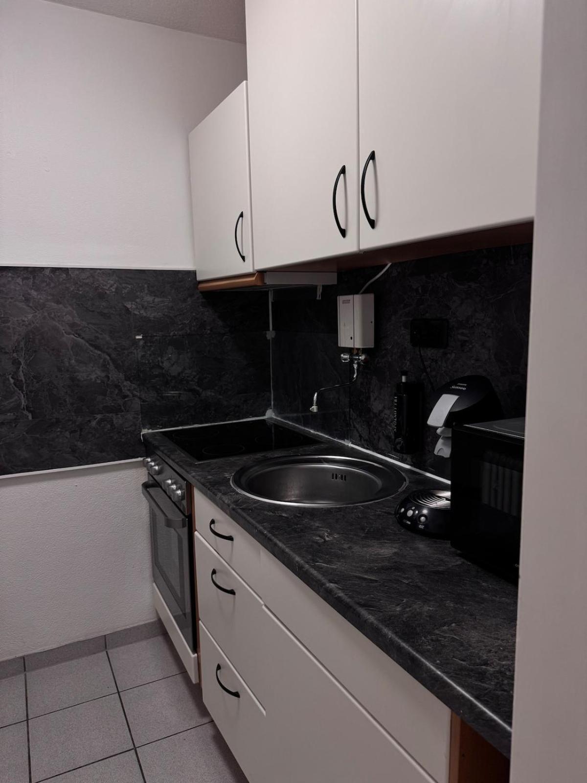 Lakeside Horizon Boutique Suites-1 Min To Hoan Kiem Lake-Free Airport Apartment *