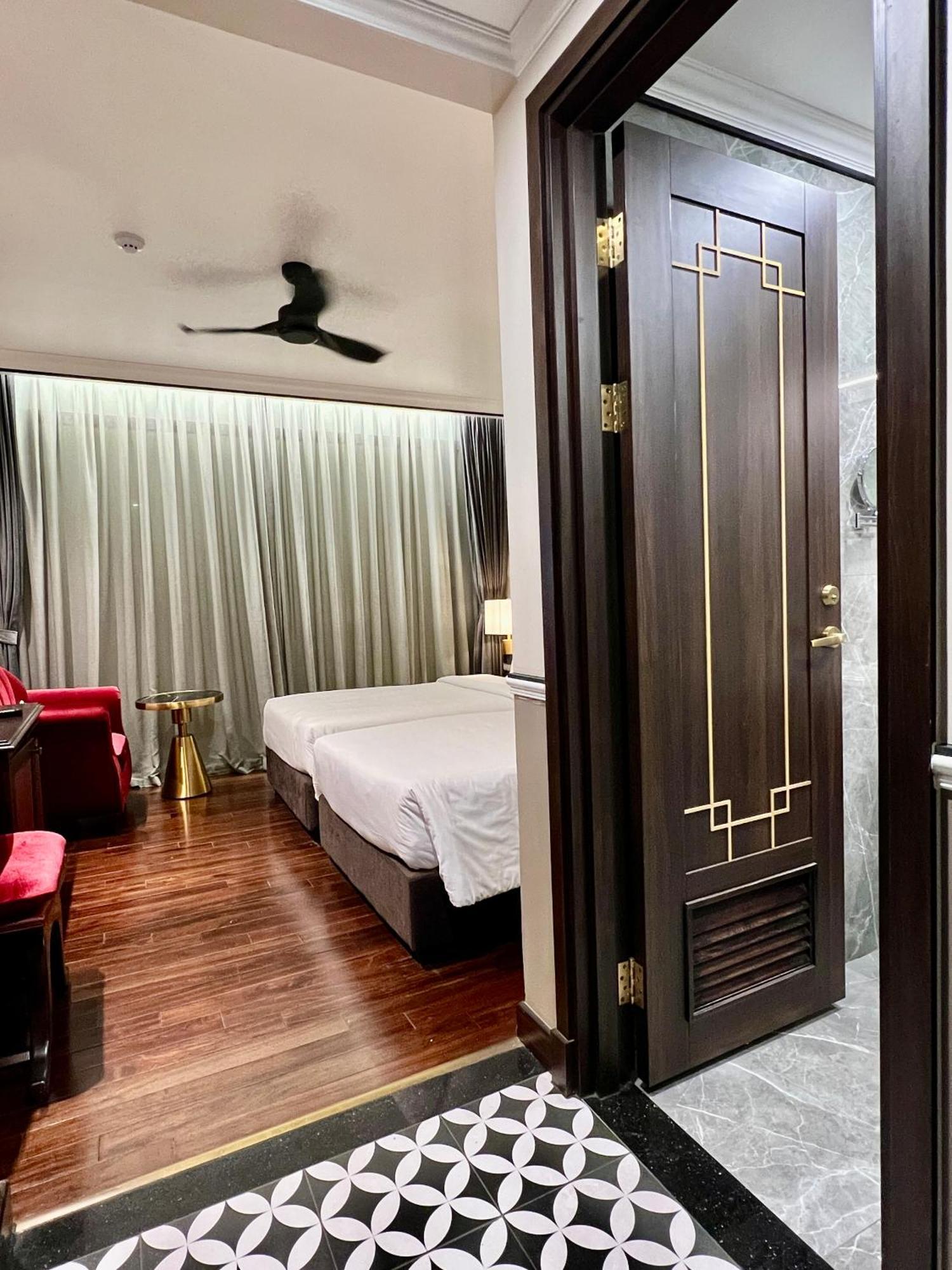 Du Monde Art Hotel 4*