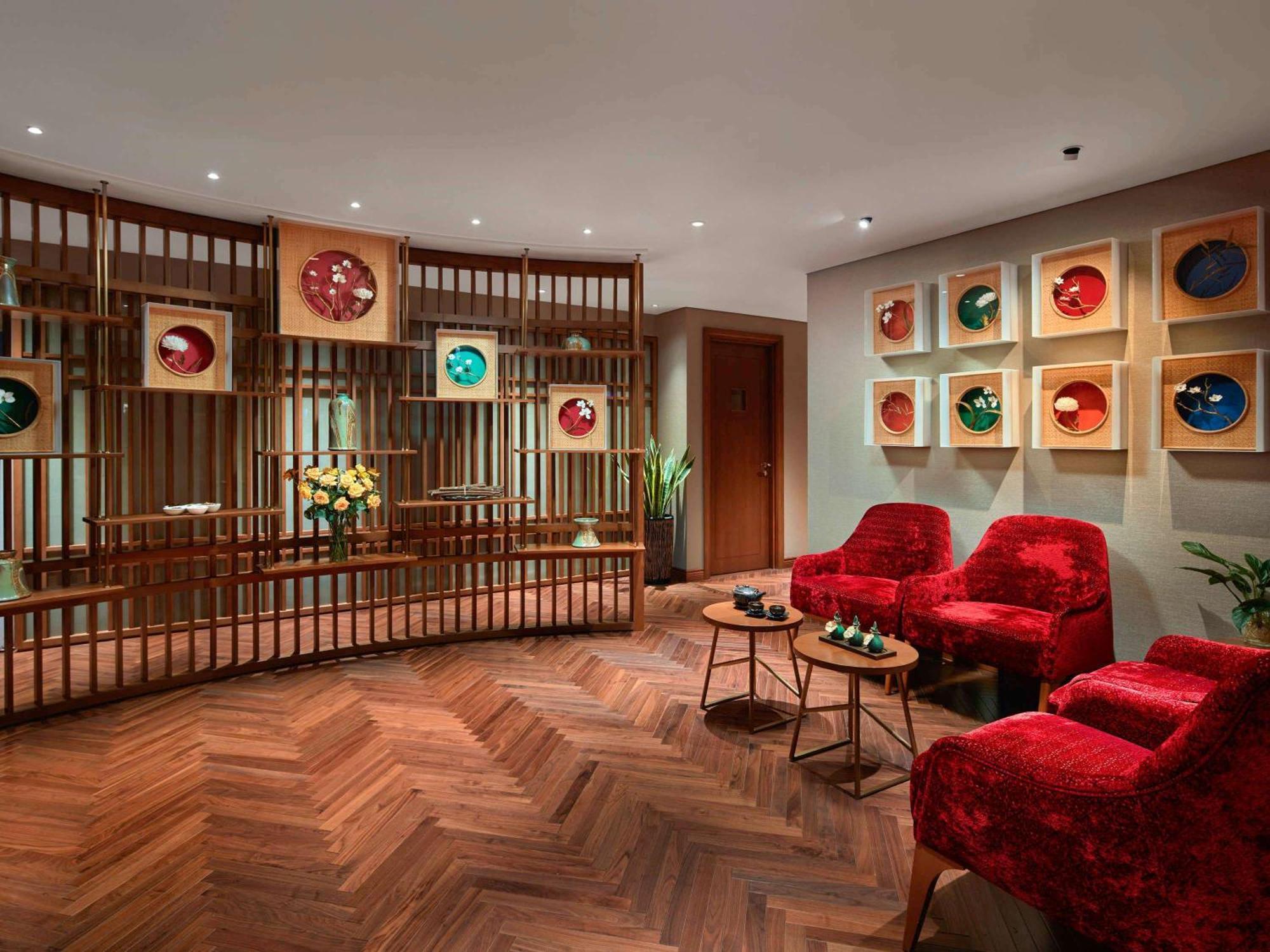 Grand Mercure 5* Hanoi