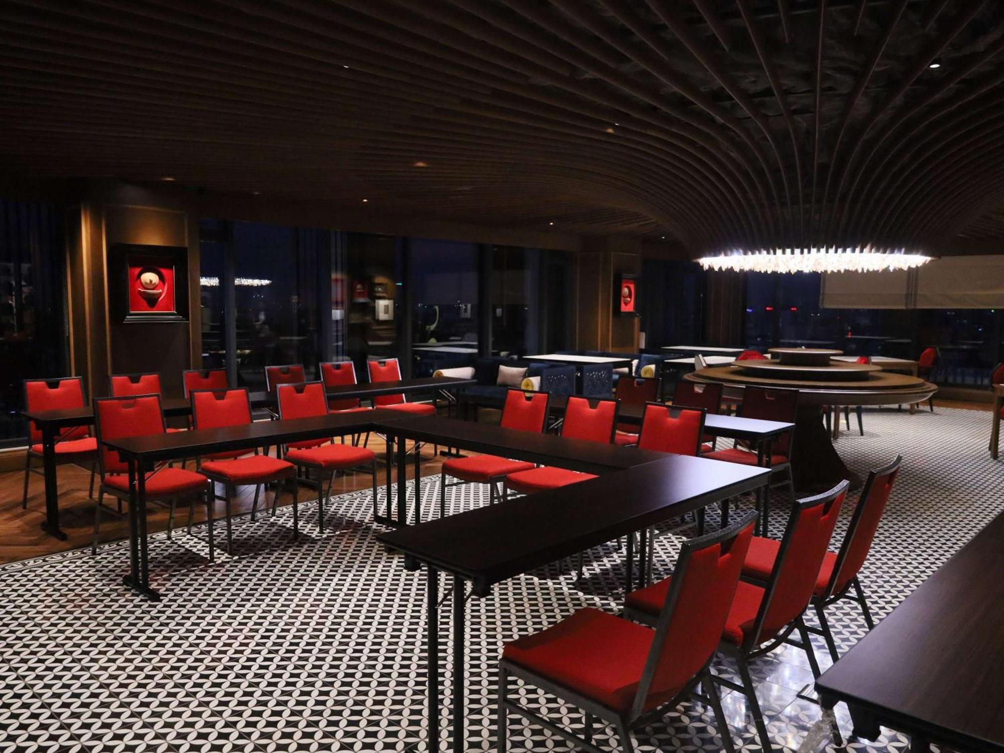 Grand Mercure Hotel 5*