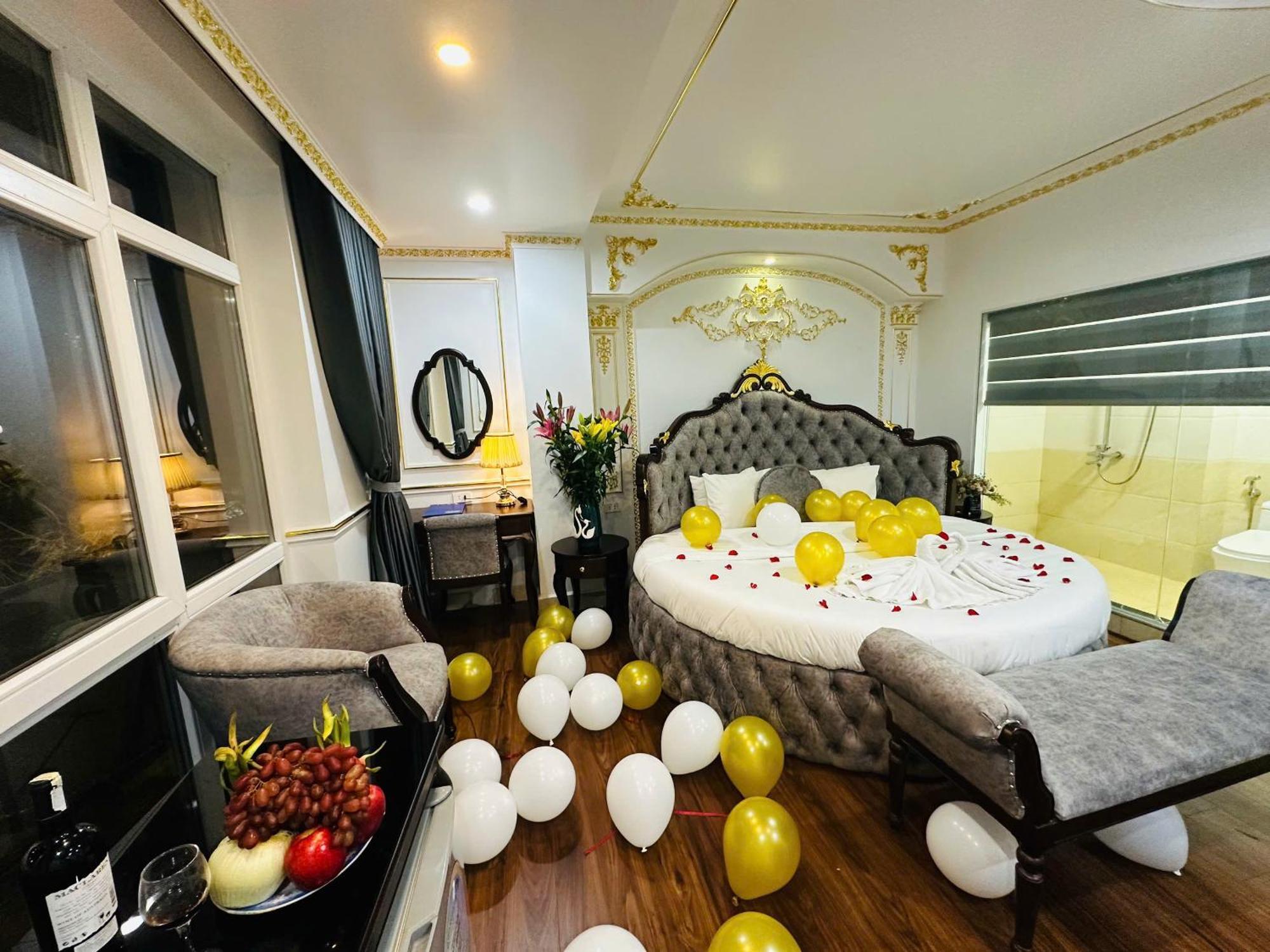 Khách sạn Aloha 2*