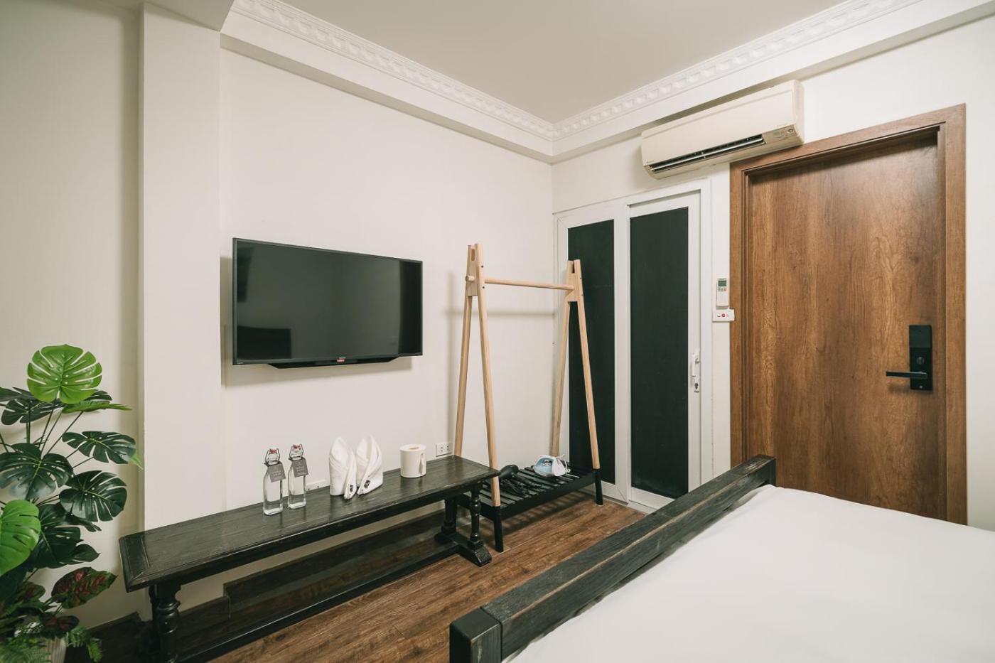 Apartment Su Casa Railway Side Hanoi