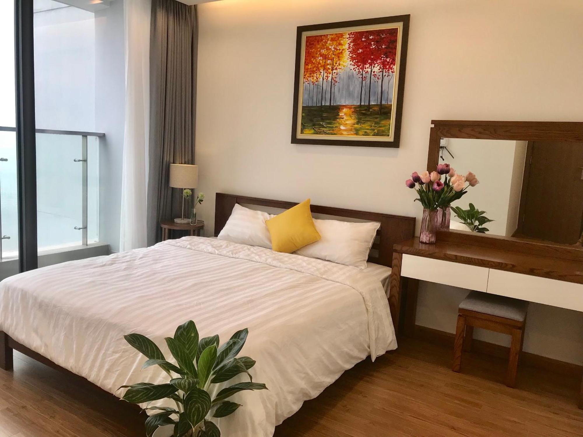 Shendo Vinhomes Metropolis Apartment *