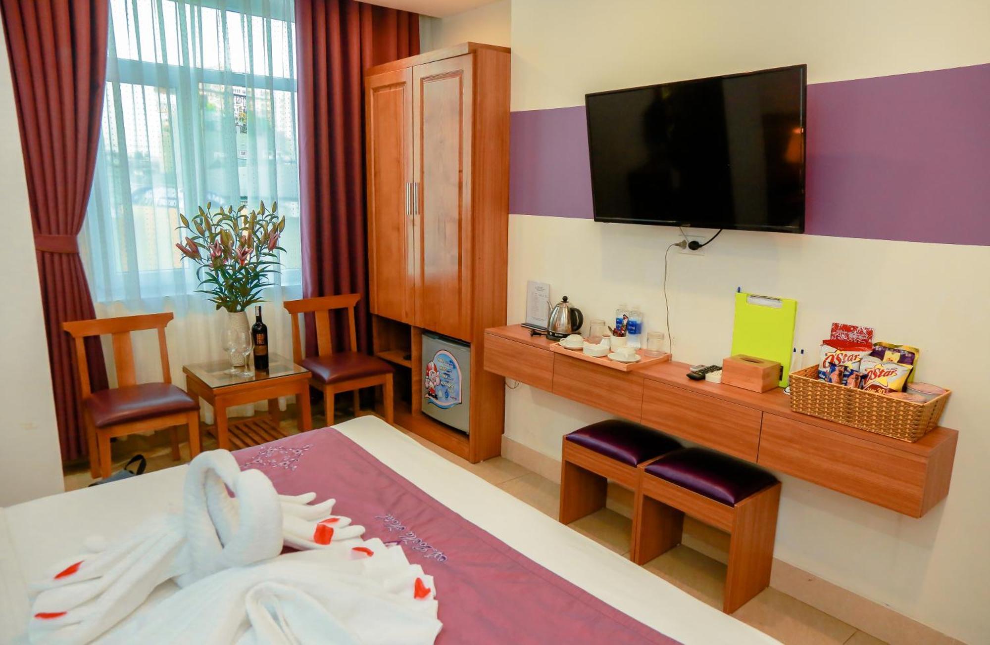 Khách sạn Aloha 2*