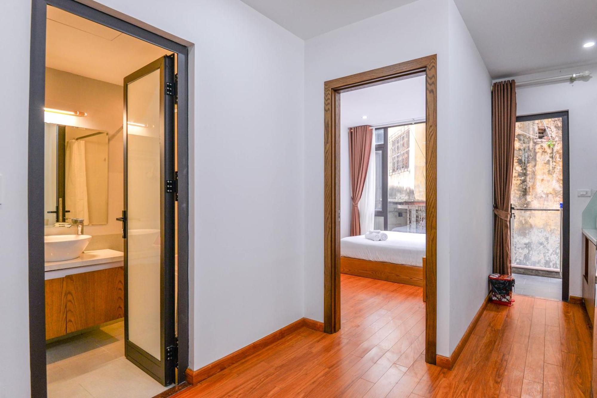 22housing & 60 Linh Lang Apartment