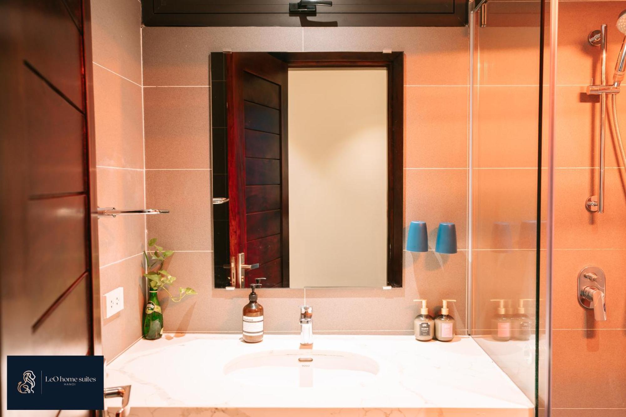 -natural Light -projector -spacious - 2br Incenter Hanoi