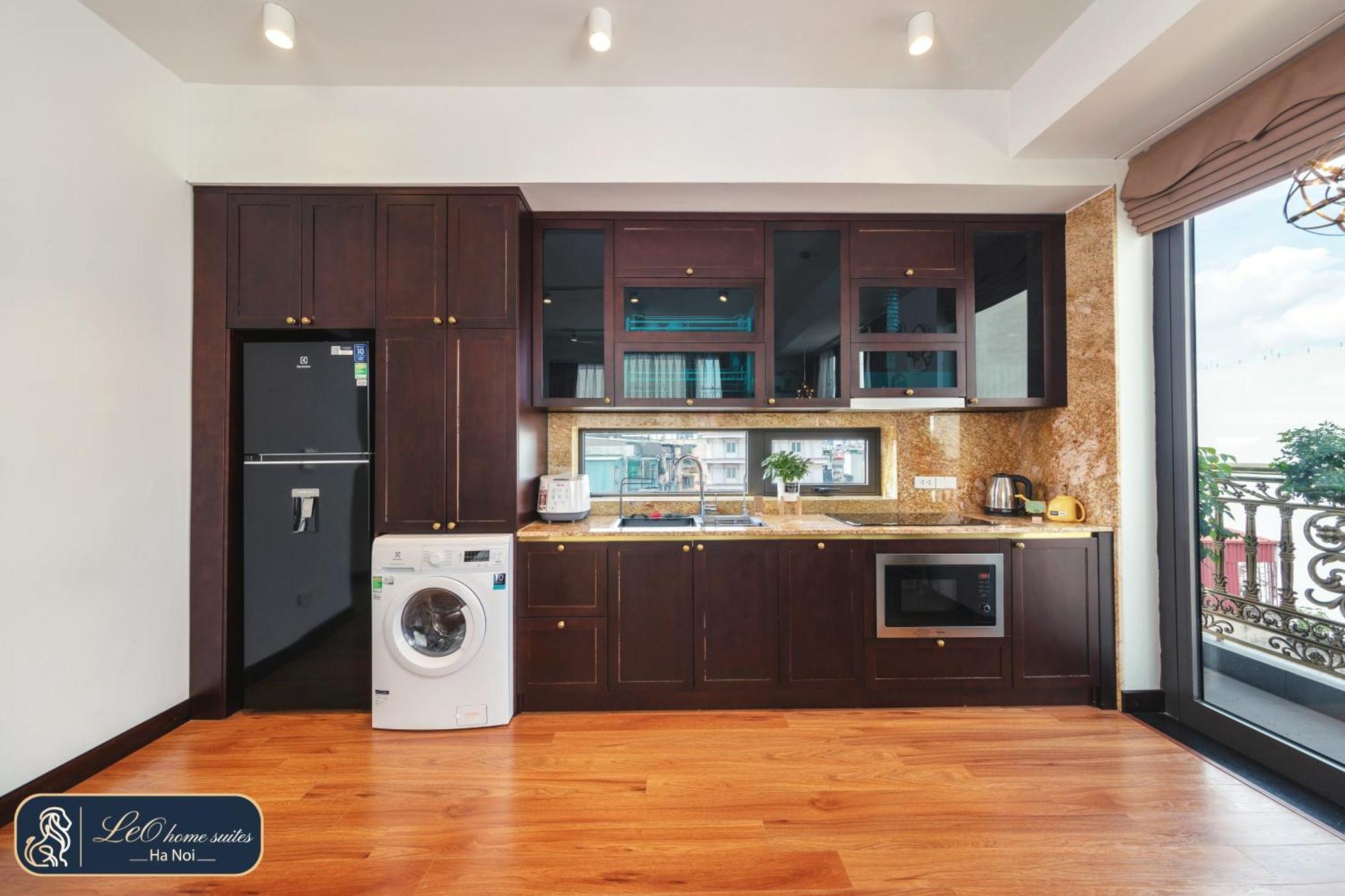 -natural Light -projector -spacious - 2br Incenter Apartment Hanoi