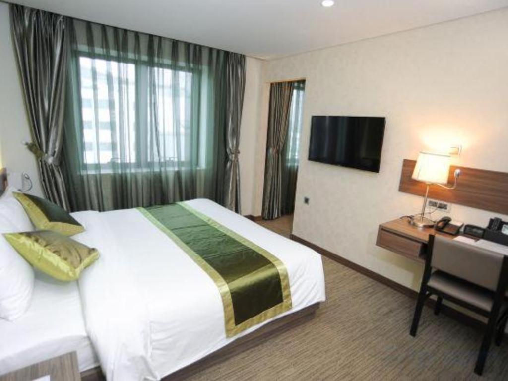 Tokyo Hotel 4*