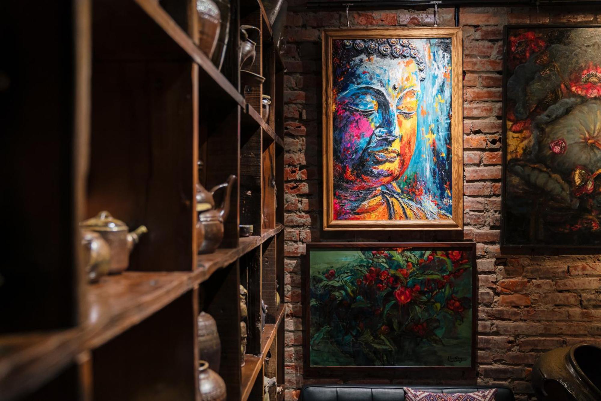 Phen Art House, Artistic Living In The Heart Of Old Quarter *