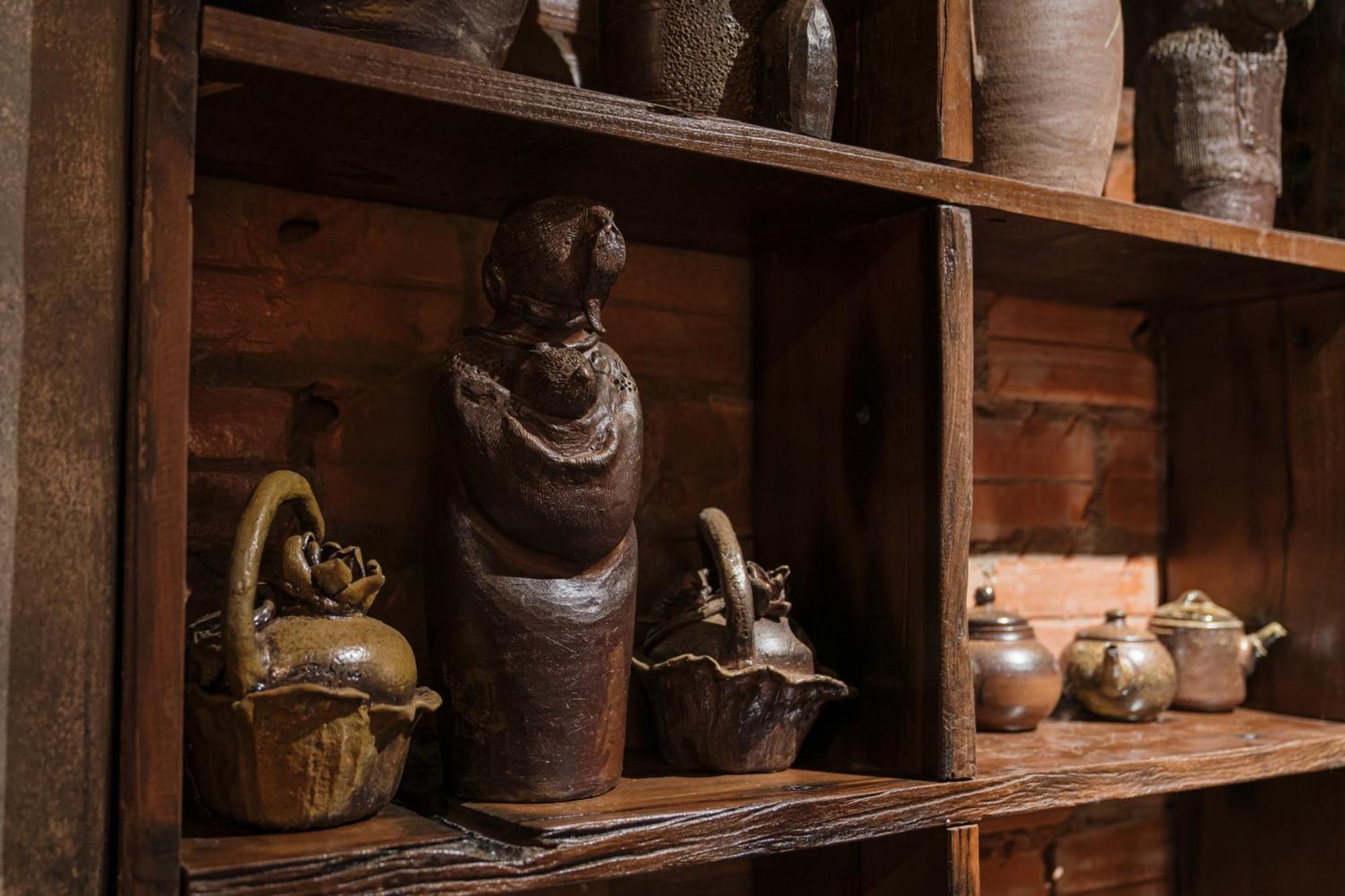 Phen Art House, Artistic Living In The Heart Of Old Quarter *