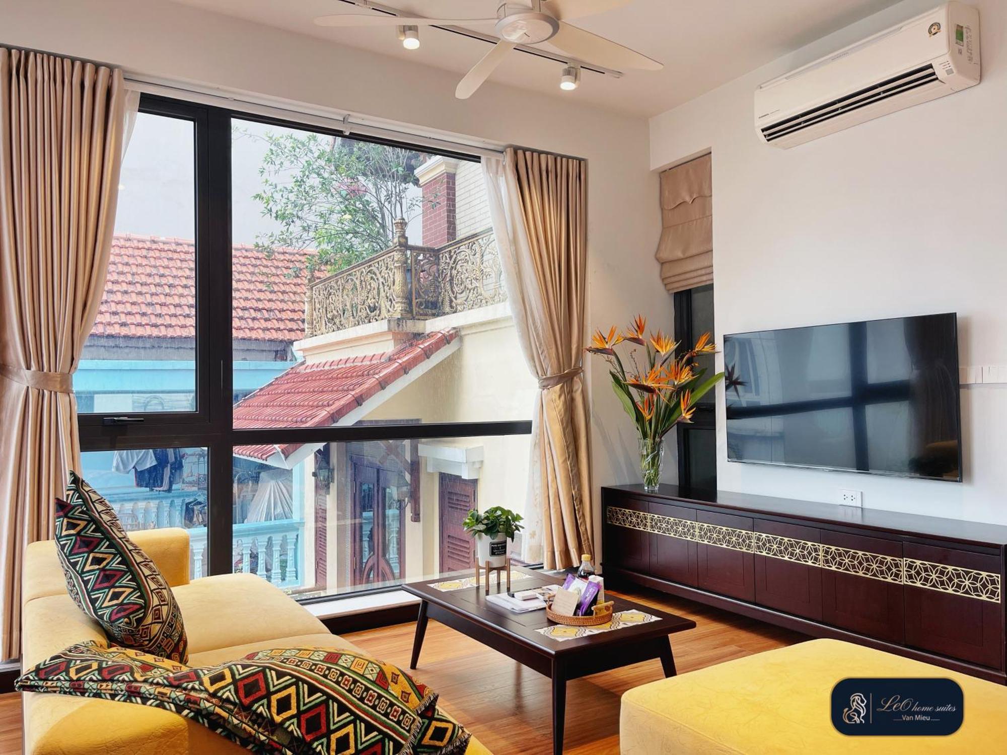 High-ser -2br - Niceview - Parking - Spacious - In Center * Hanoi