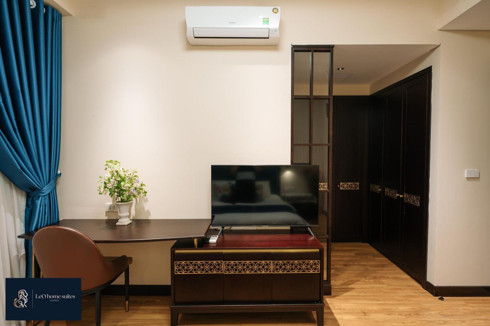 Apartment High-ser -2br - Niceview - Parking - Spacious - In Center Hanoi