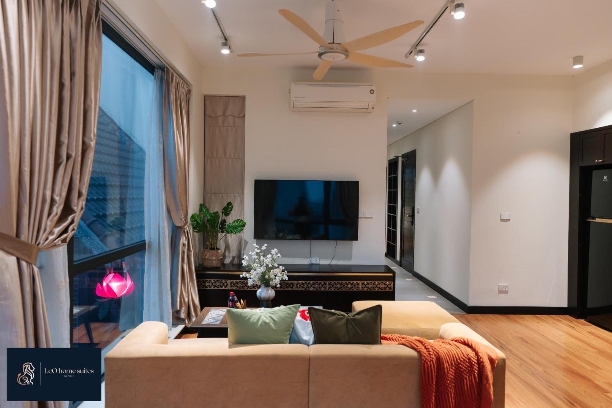 High-ser -2br - Niceview - Parking - Spacious - In Center