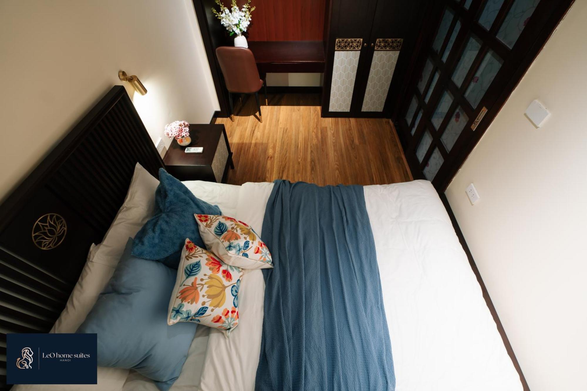 High-ser -2br - Niceview - Parking - Spacious - In Center