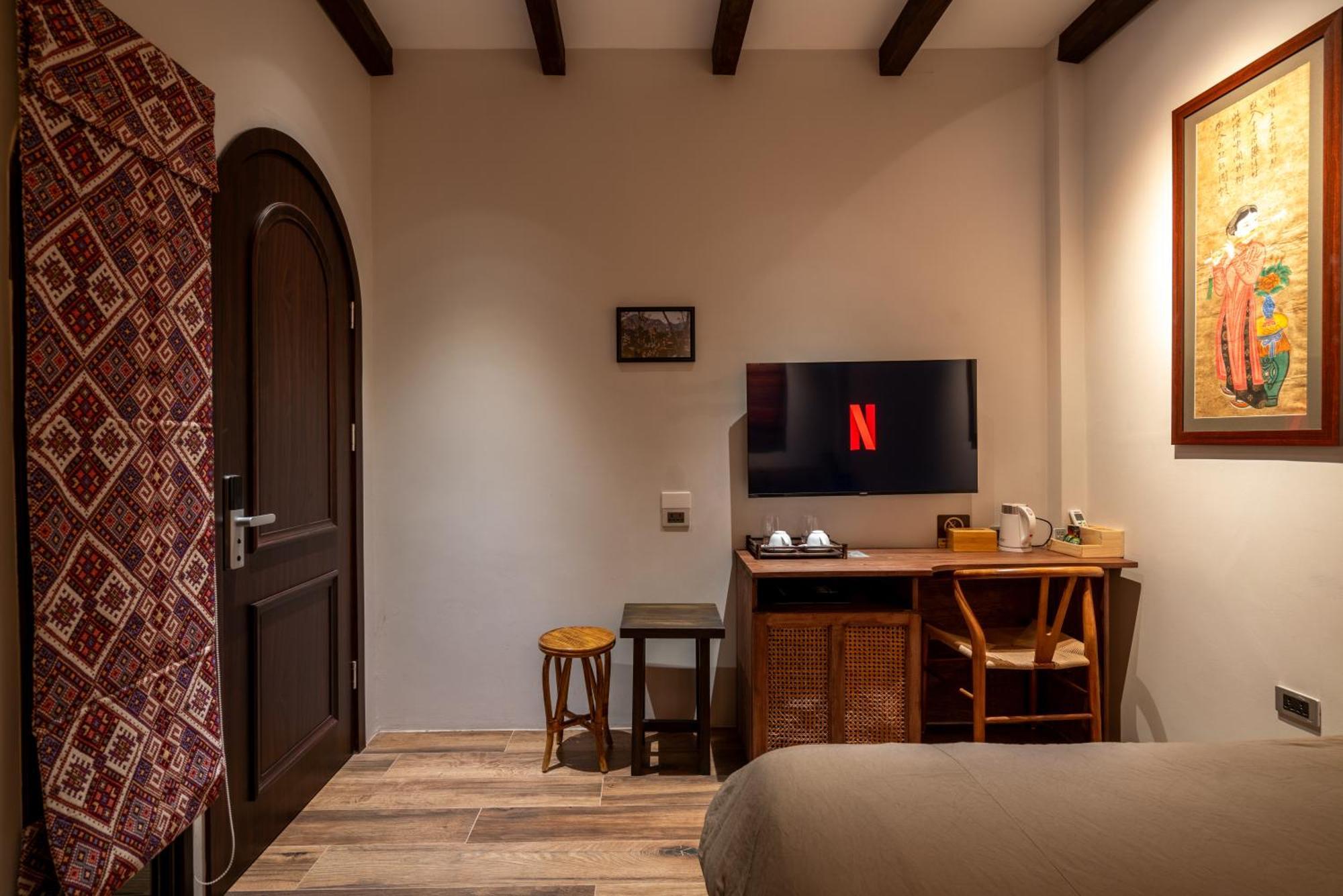 Phen Art House, Artistic Living In The Heart Of Old Quarter Hanói