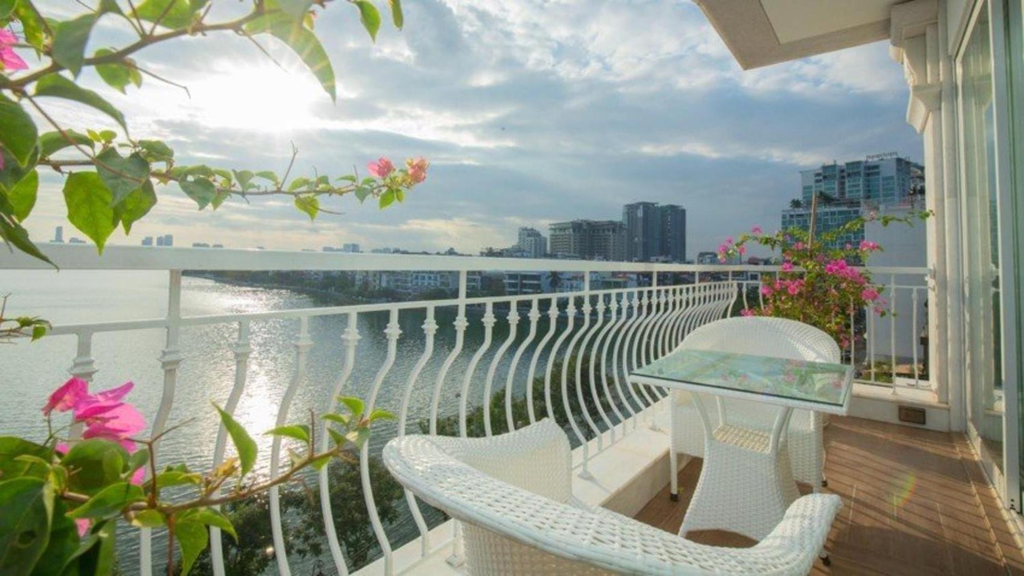 Hotel Luxe Paradise Xuan Dieu Hanoi