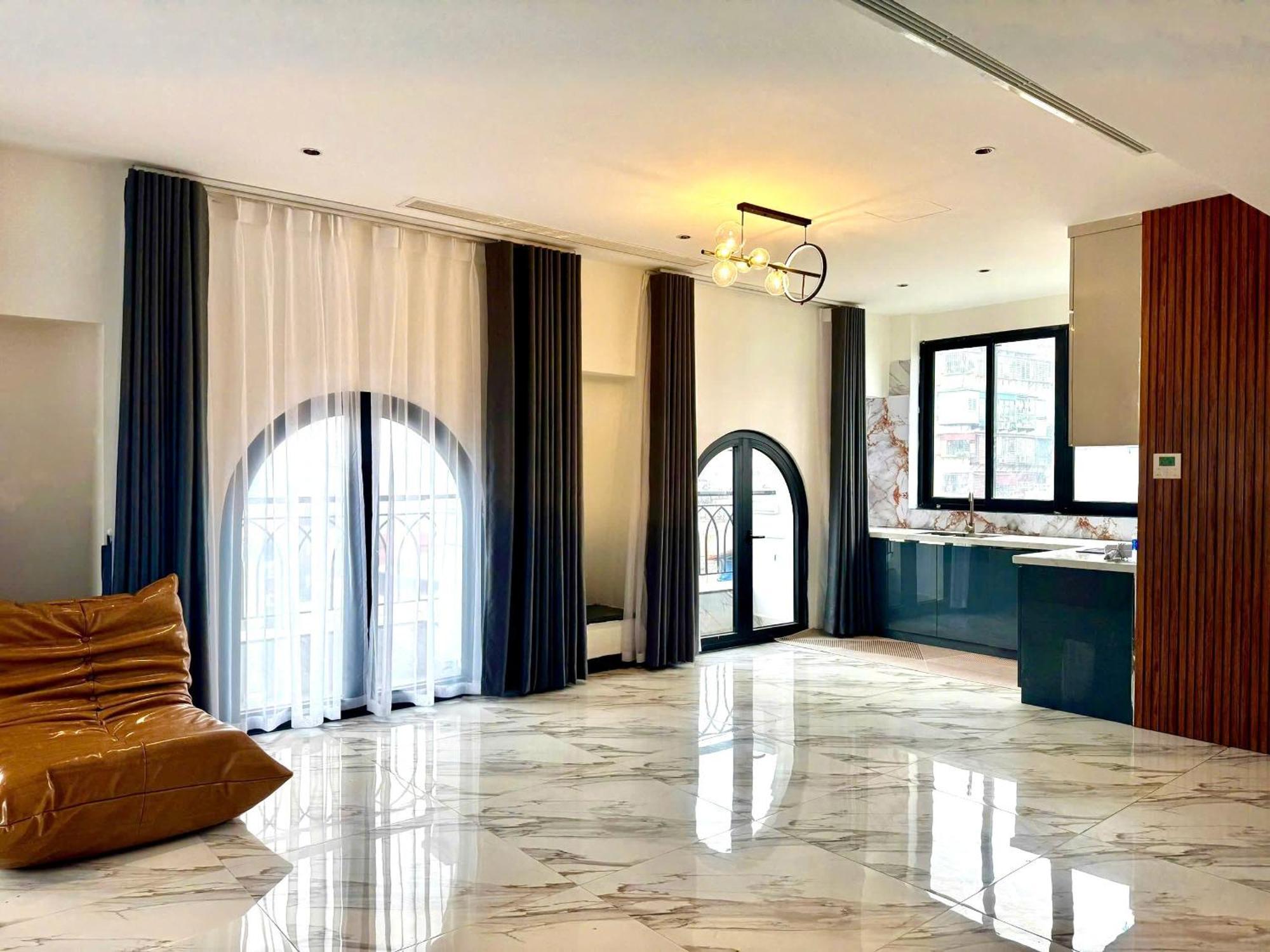 Luxe Paradise Hoang Cau Hotel